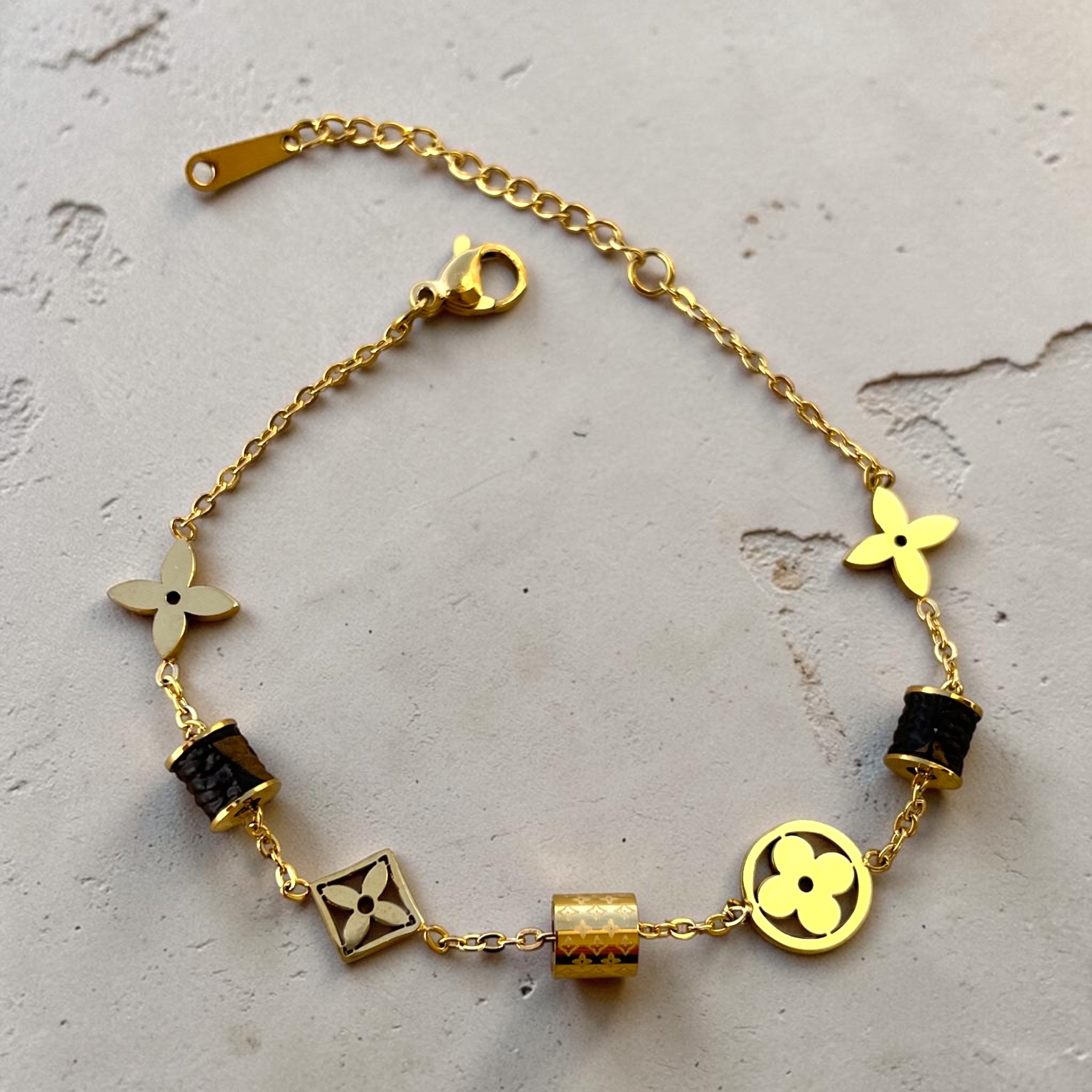 Floral Charm Bracelet – Gold & Black Edition