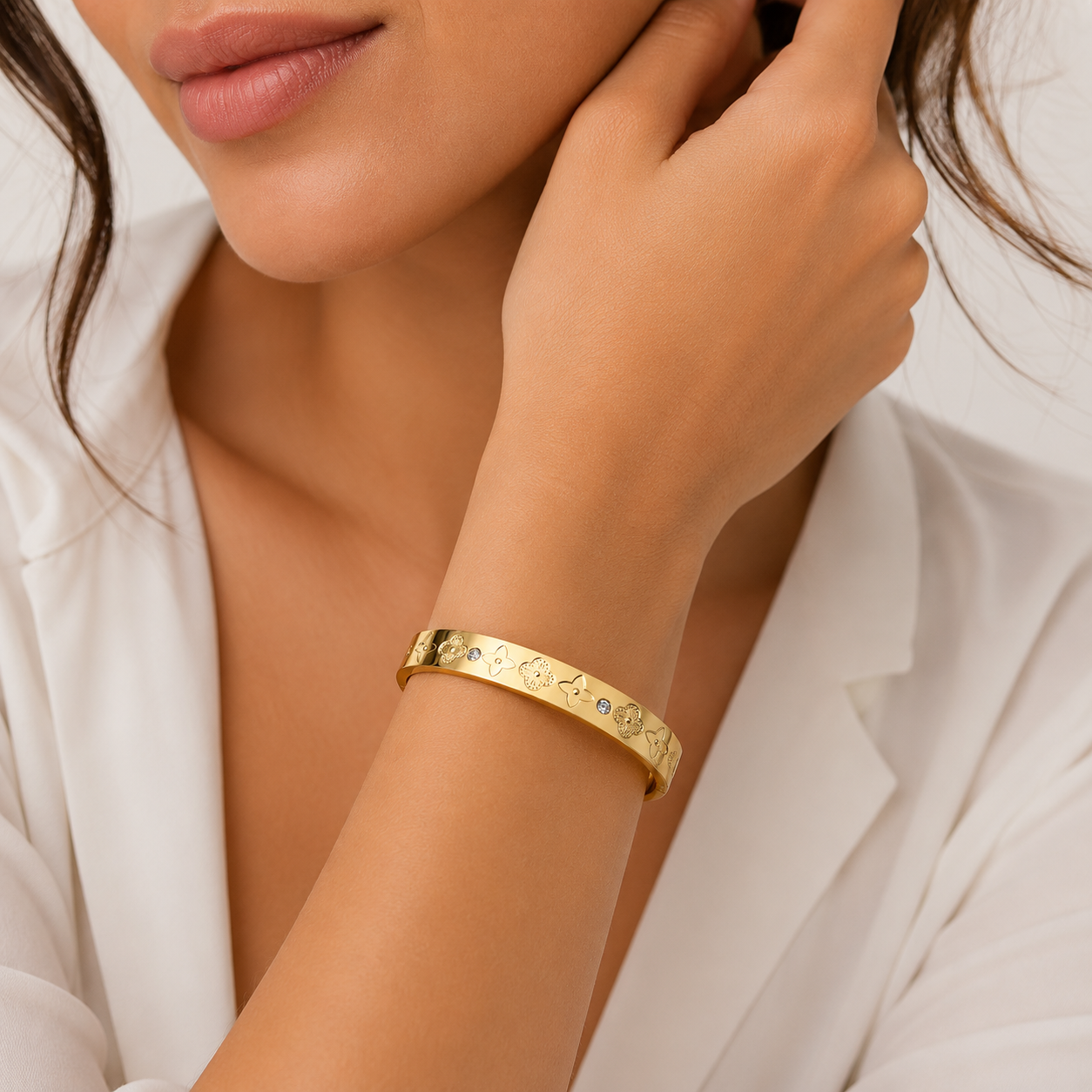 šø Golden Bloom Bangle