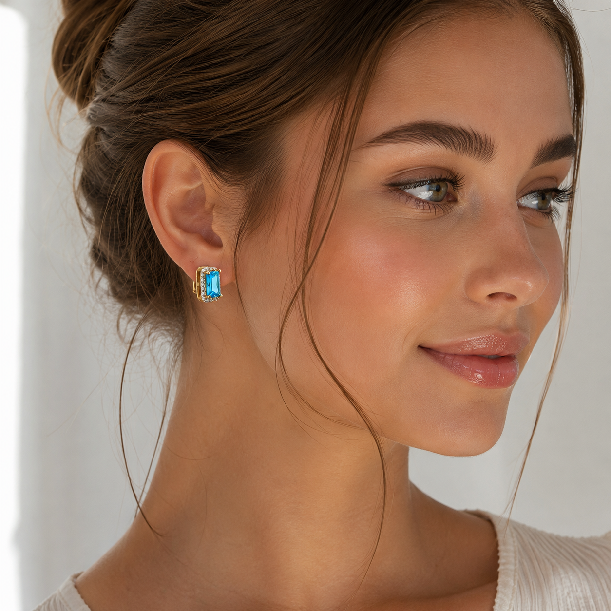 Ocean Blue Halo Statement earrings – 18K Gold-Plated ✨
