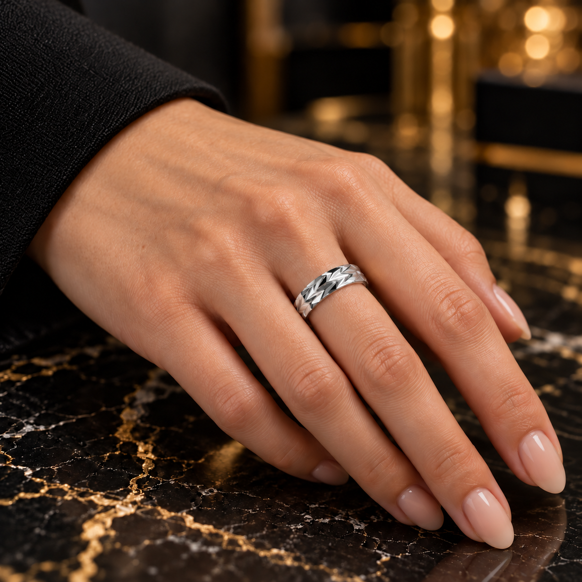Wedding ring Diamond Texture Band Ring – Gold & Silver