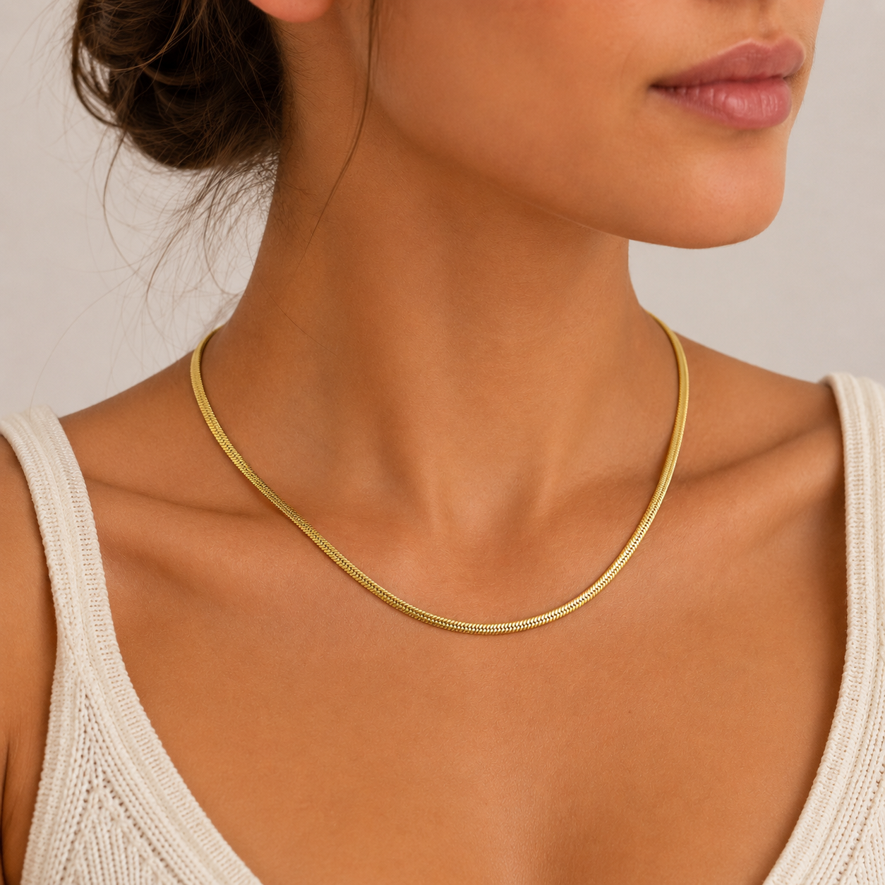 Snake Chain Necklace ā Sleek Golden Shine