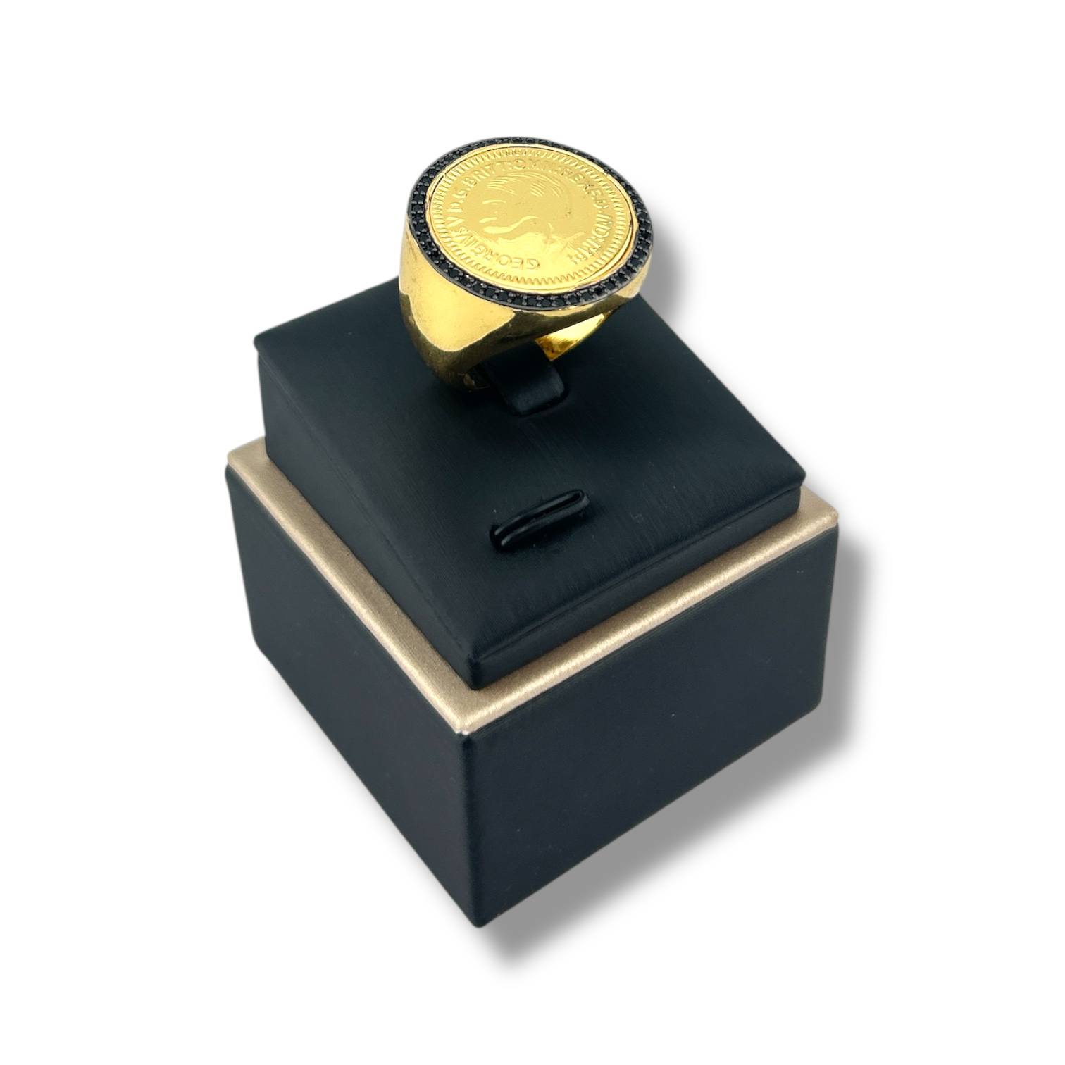 👑 Royal Coin Statement Ring – Gold