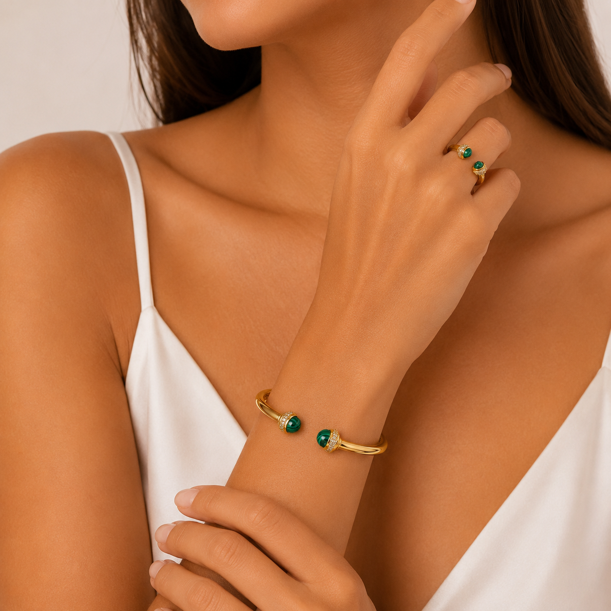 Gemstone himo Elegance Bangle & Ring Set
