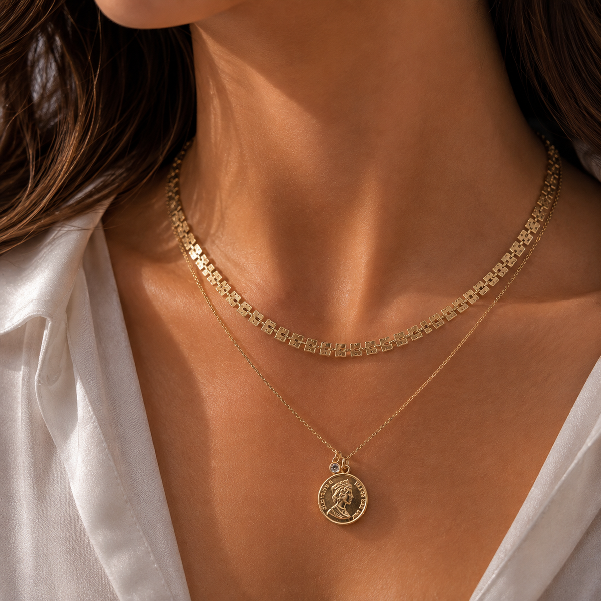 “Royal Coin” Dual-Layer Necklace – 18K Gold-Plated