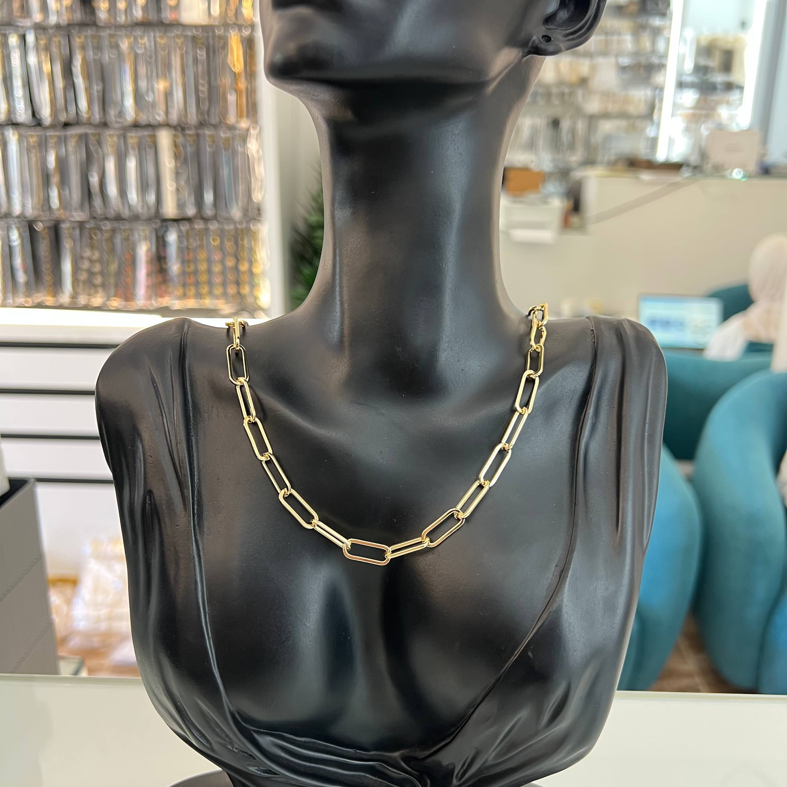 Paperclip Chain Necklace ā Minimal Elegance in Gold āØ