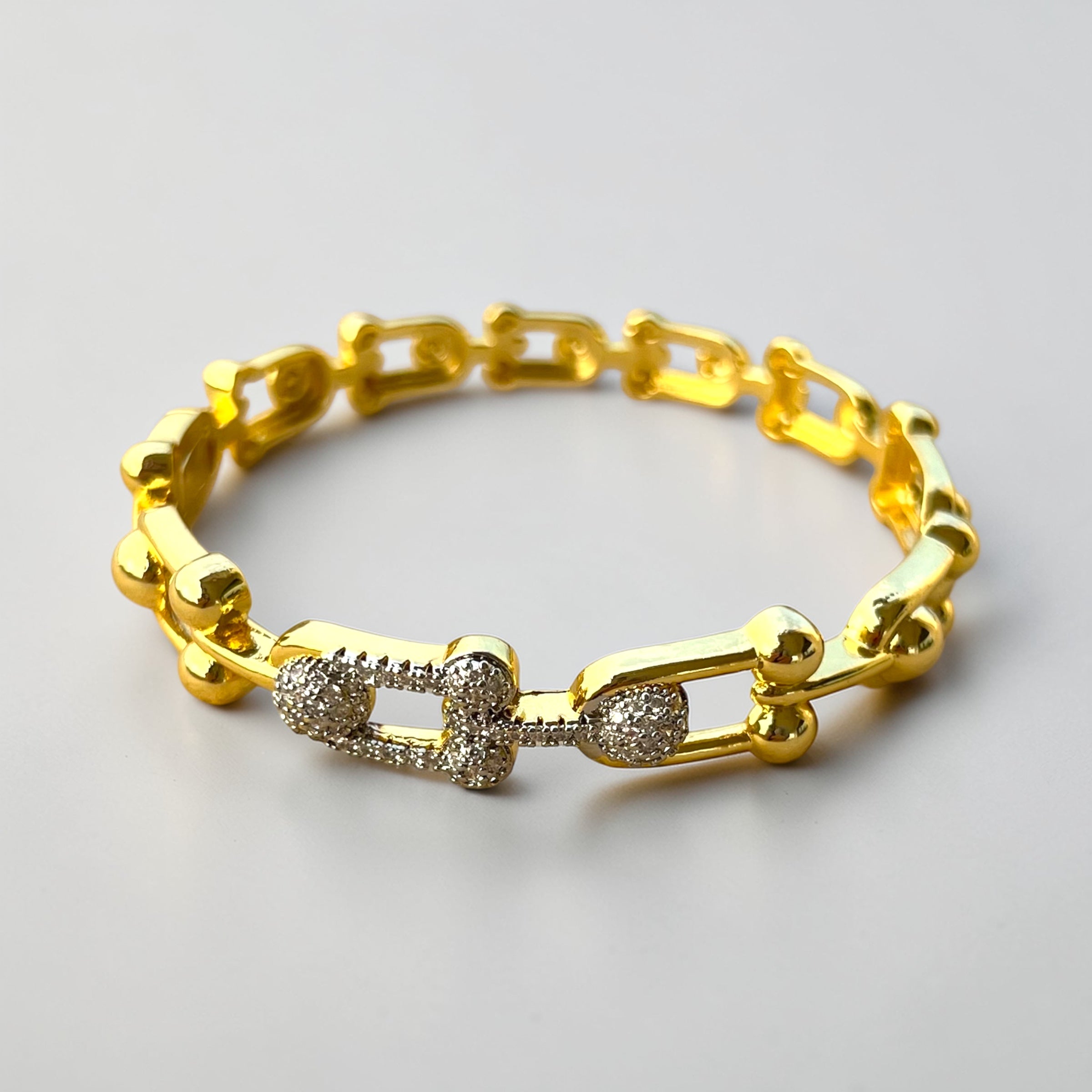 Gold-Plated Link Chain Pavé Bracelet – Bold & Elegant