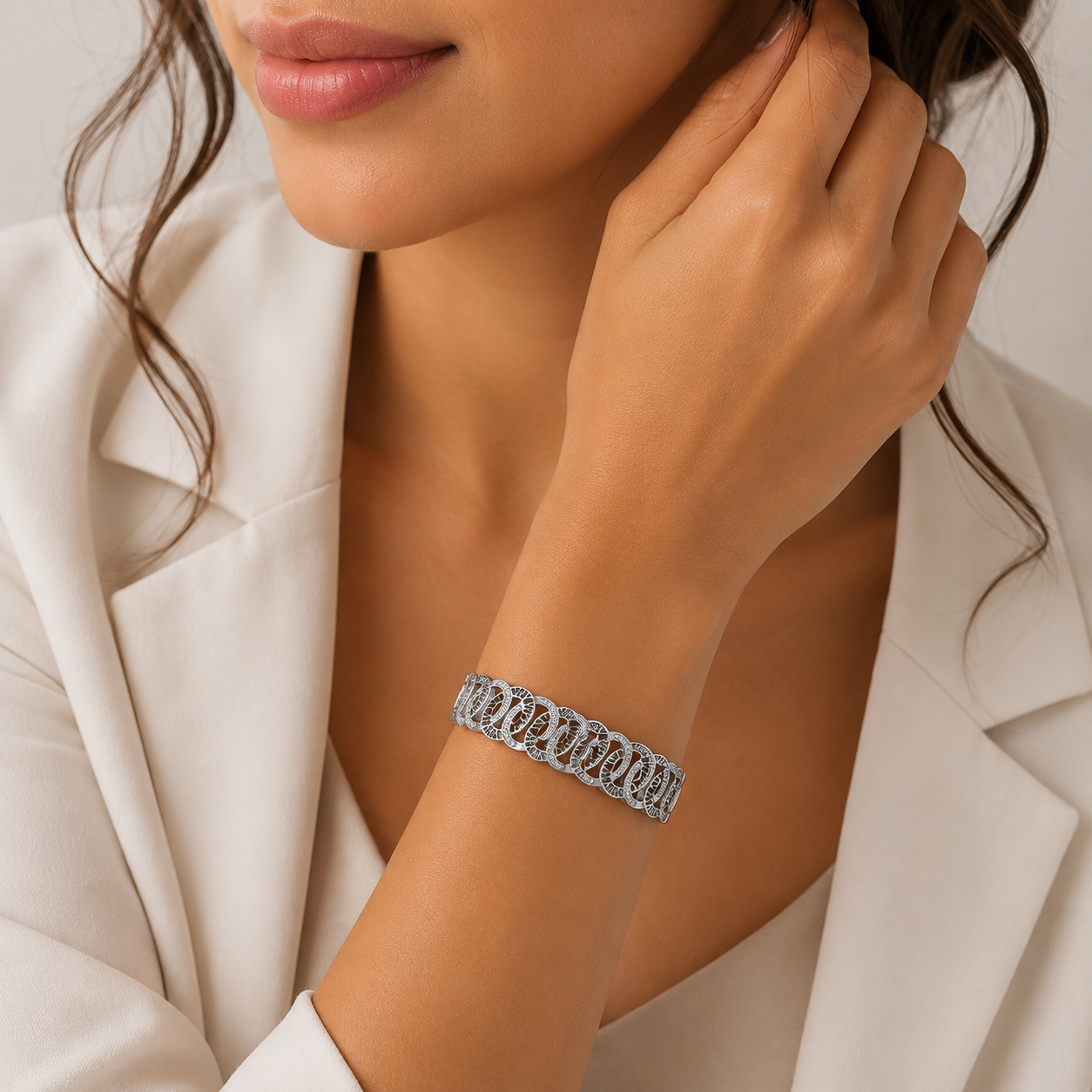 Luxe Linked Elegance Bracelet (Gold & Silver)