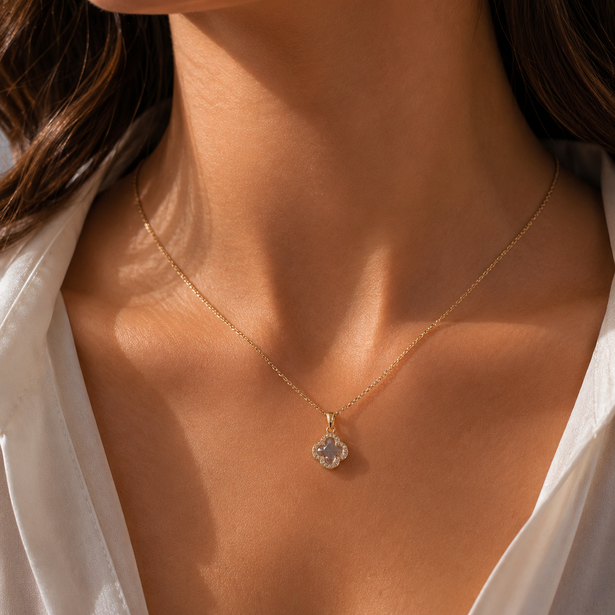 Vintage Royal Charm Necklace – Gold