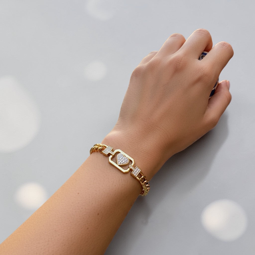 Golden Love Heart Bracelet – Sparkling Charm on Cuban Chain