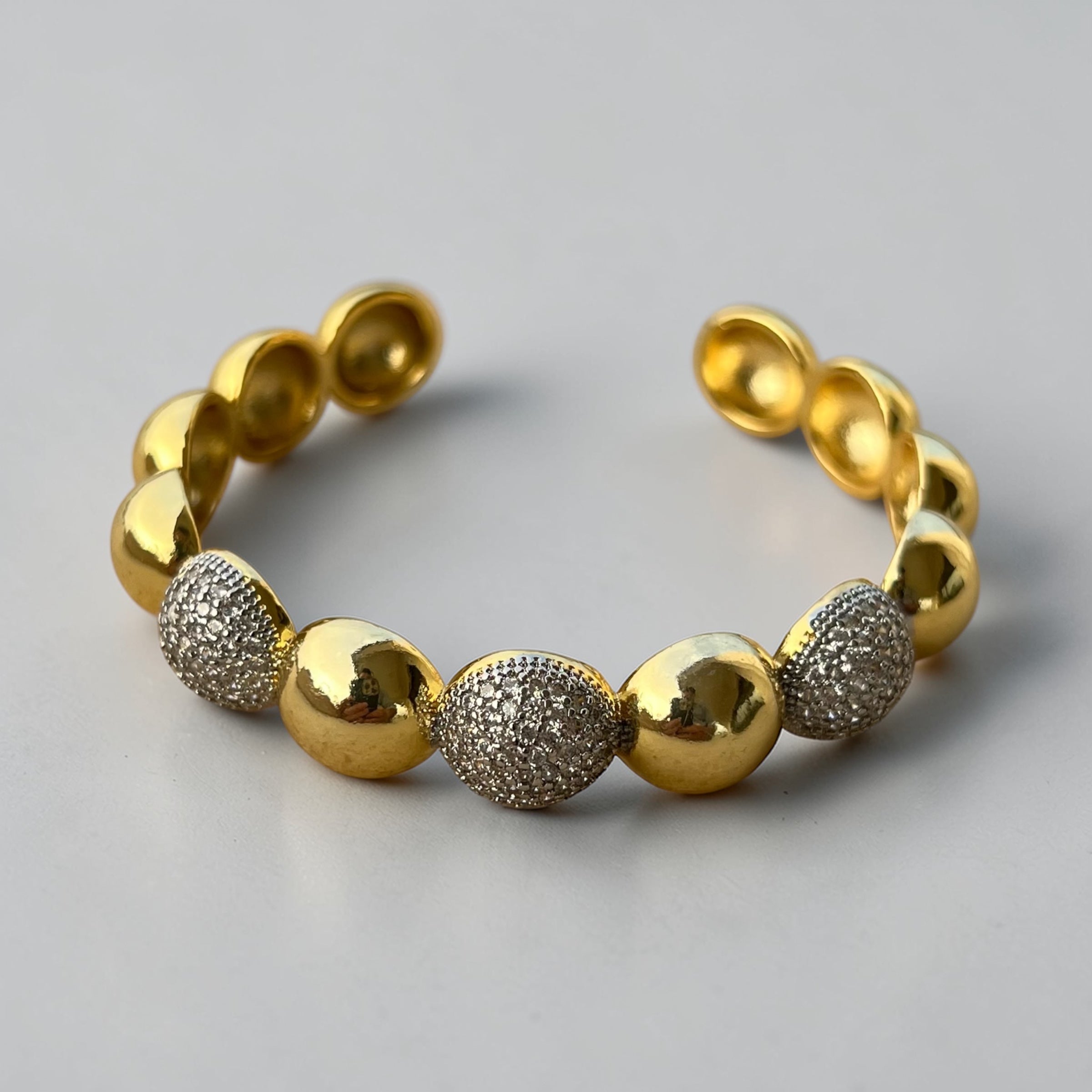 ✨ Gold & Crystal Beaded Open Bangle ✨