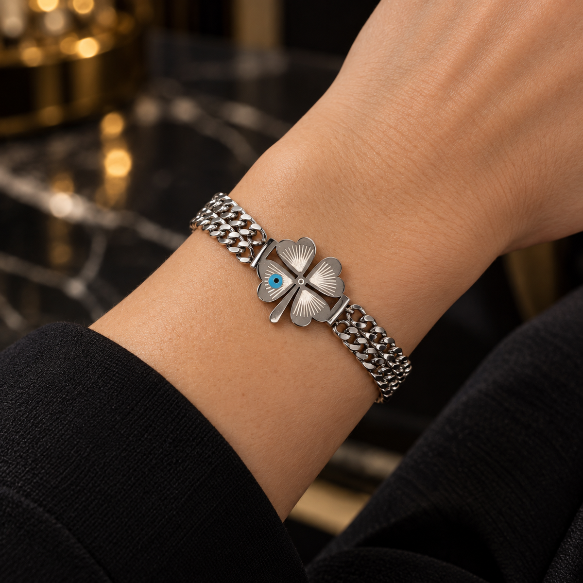Lucky Clover Bold Chain Bracelet
