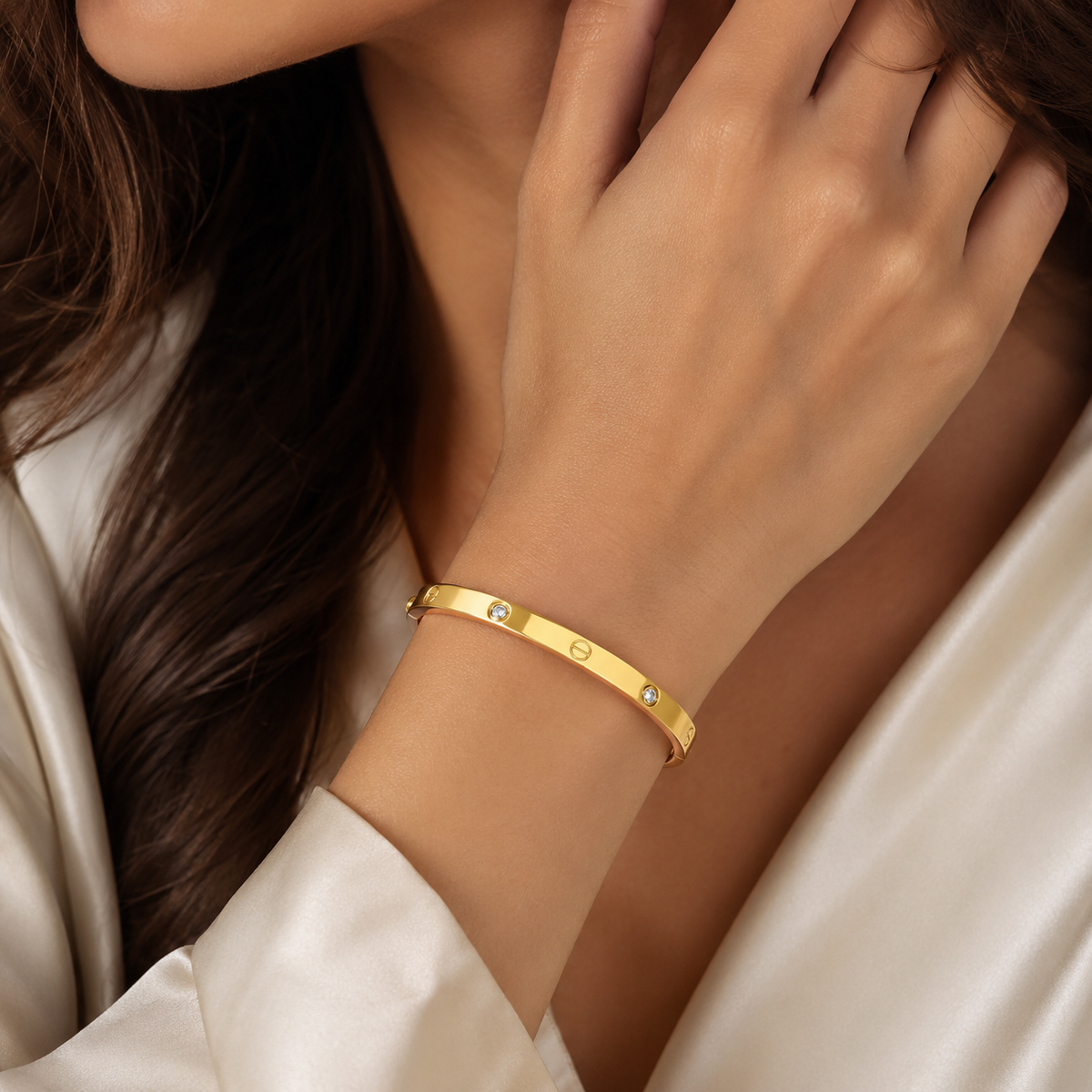 Fadar with stone love golden Screw Motif Bangle