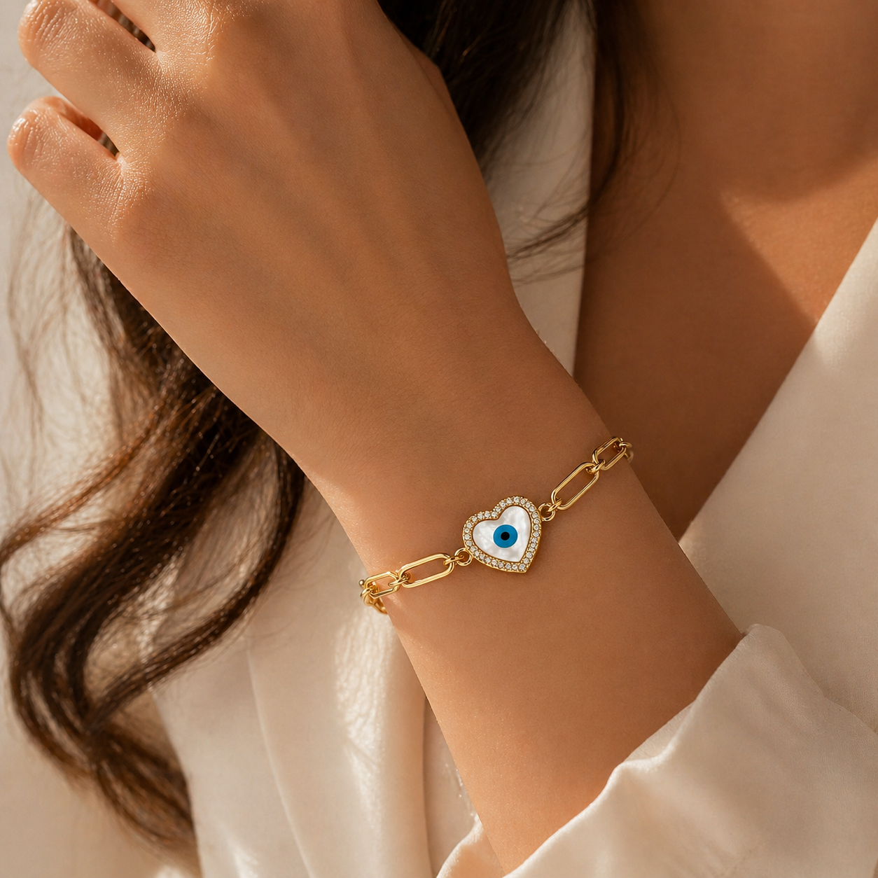 Heart Evil Eye Paperclip Bracelet – Gold
