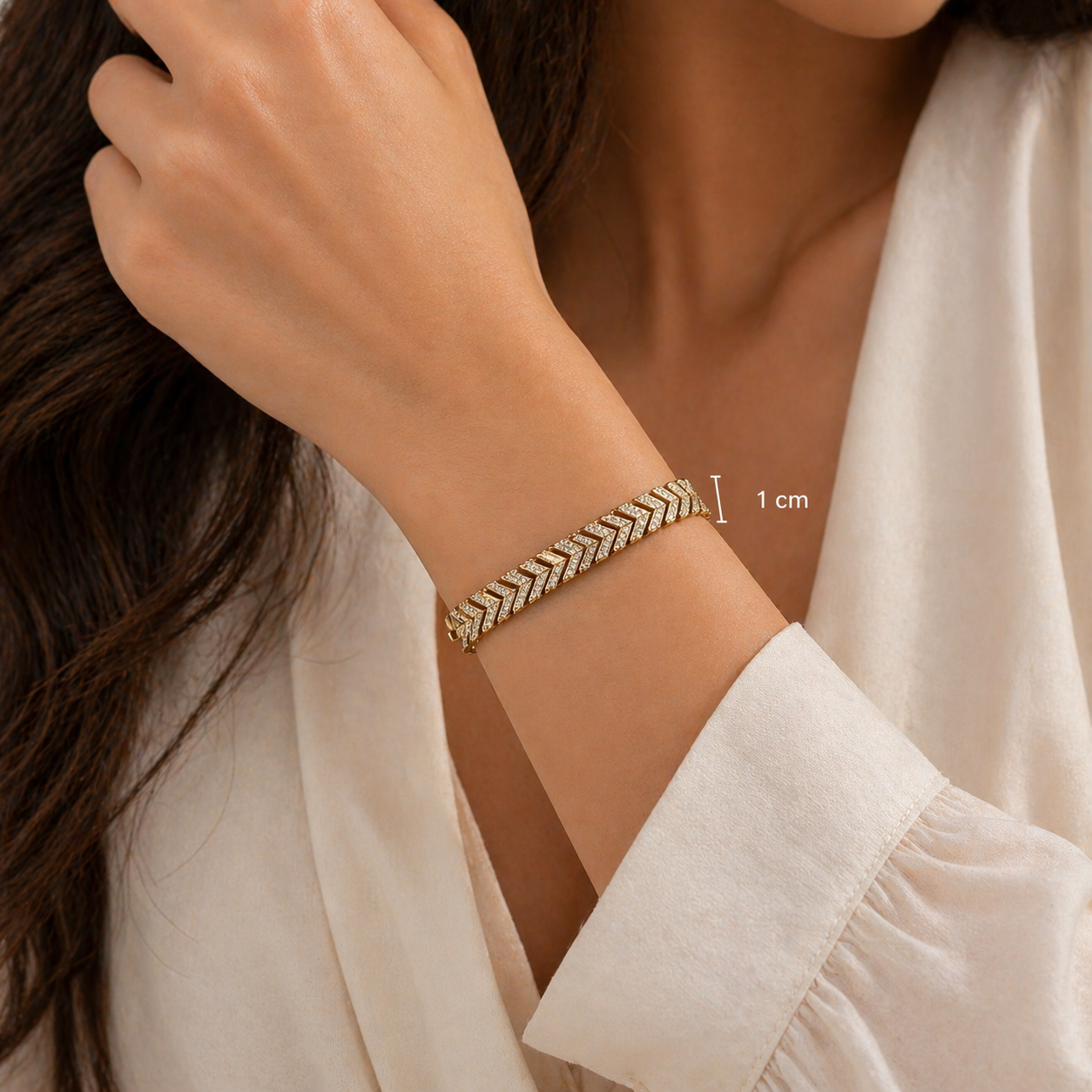 V shape “Diamond Vibe” 18K Gold-Plated Bracelet 💎✨