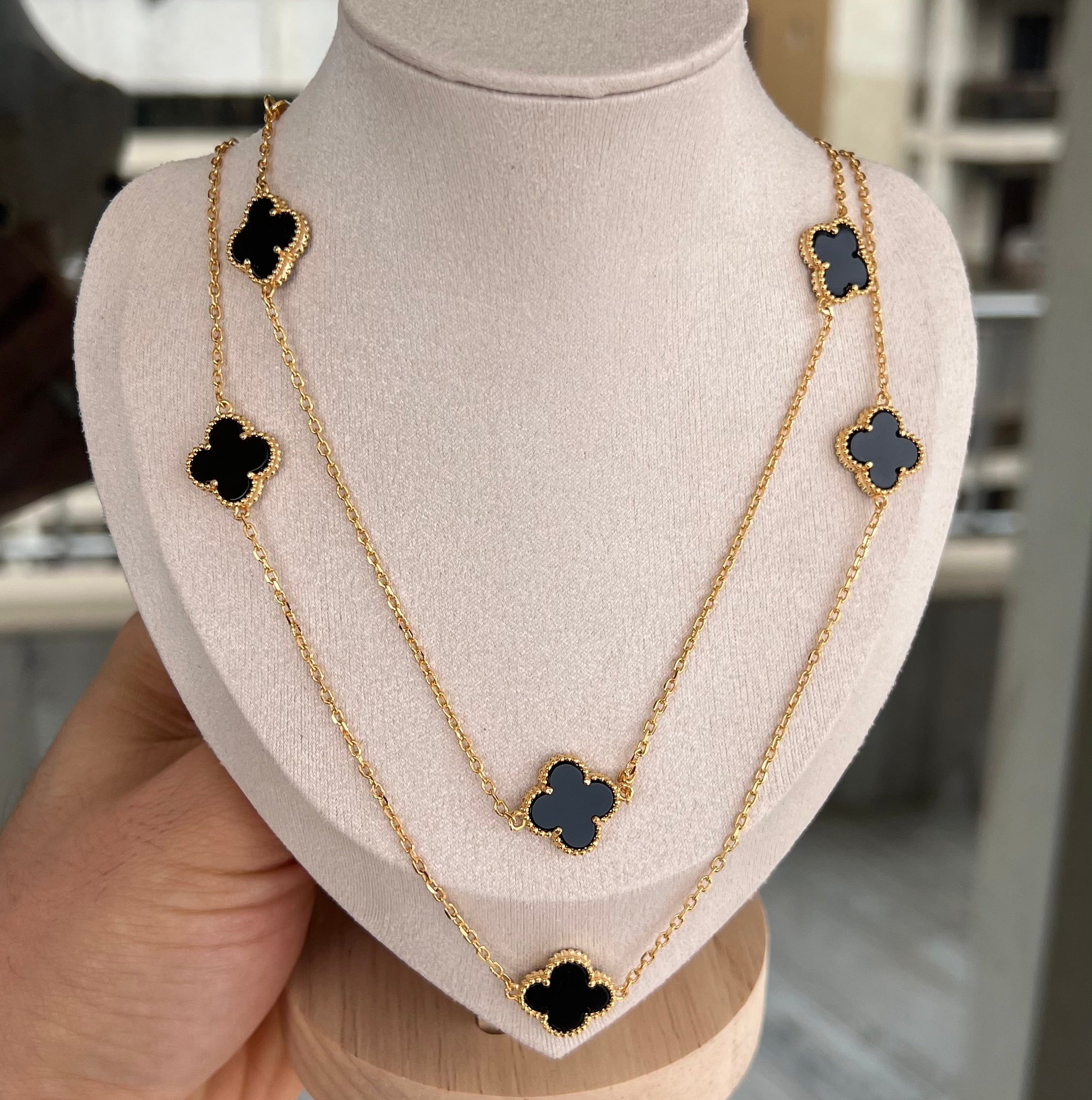 Van Cleef Clover Charm necklace – 18K Gold Plated Elegance