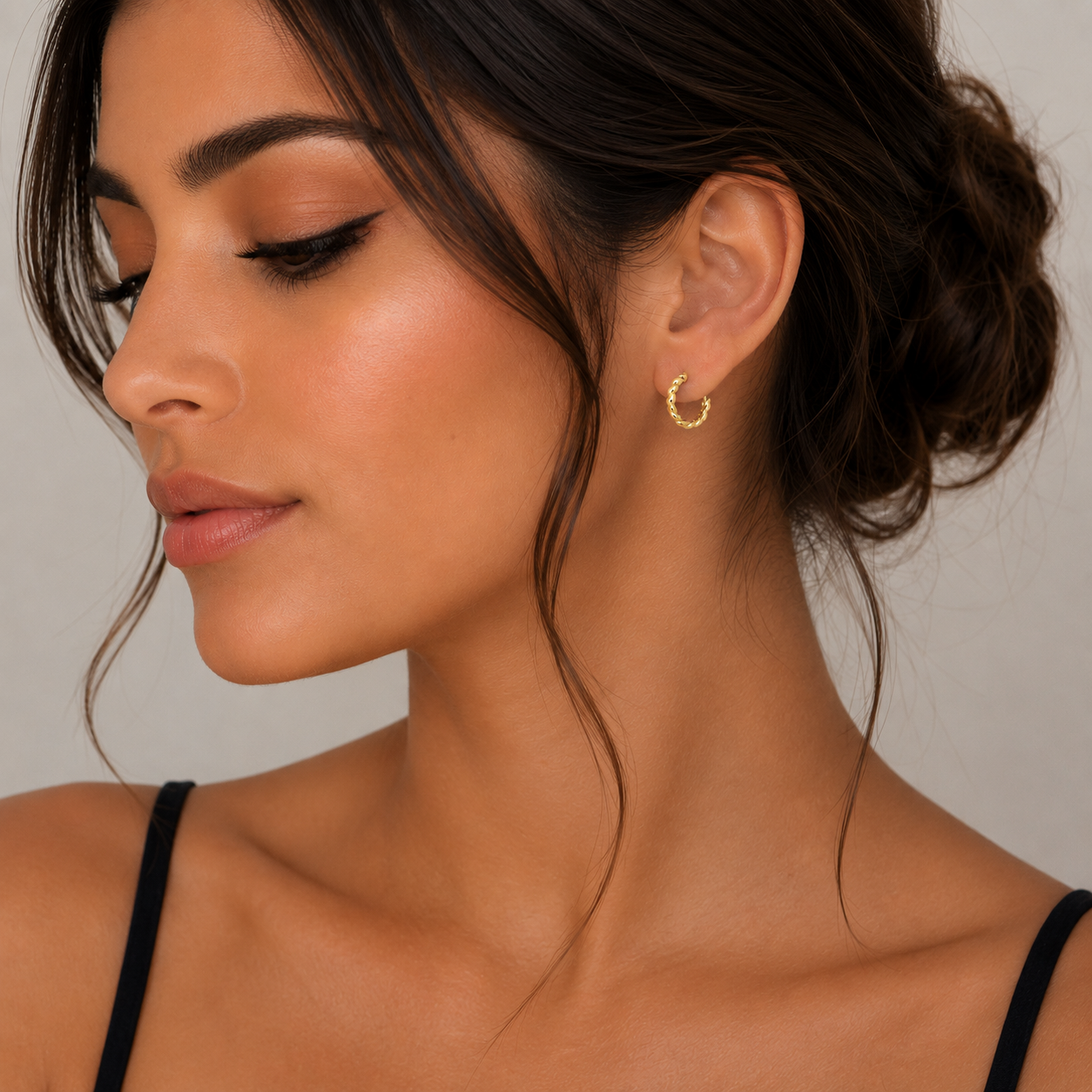 Twisted Rope Gold Huggie Earrings ā Available in 3 Sizes āØ