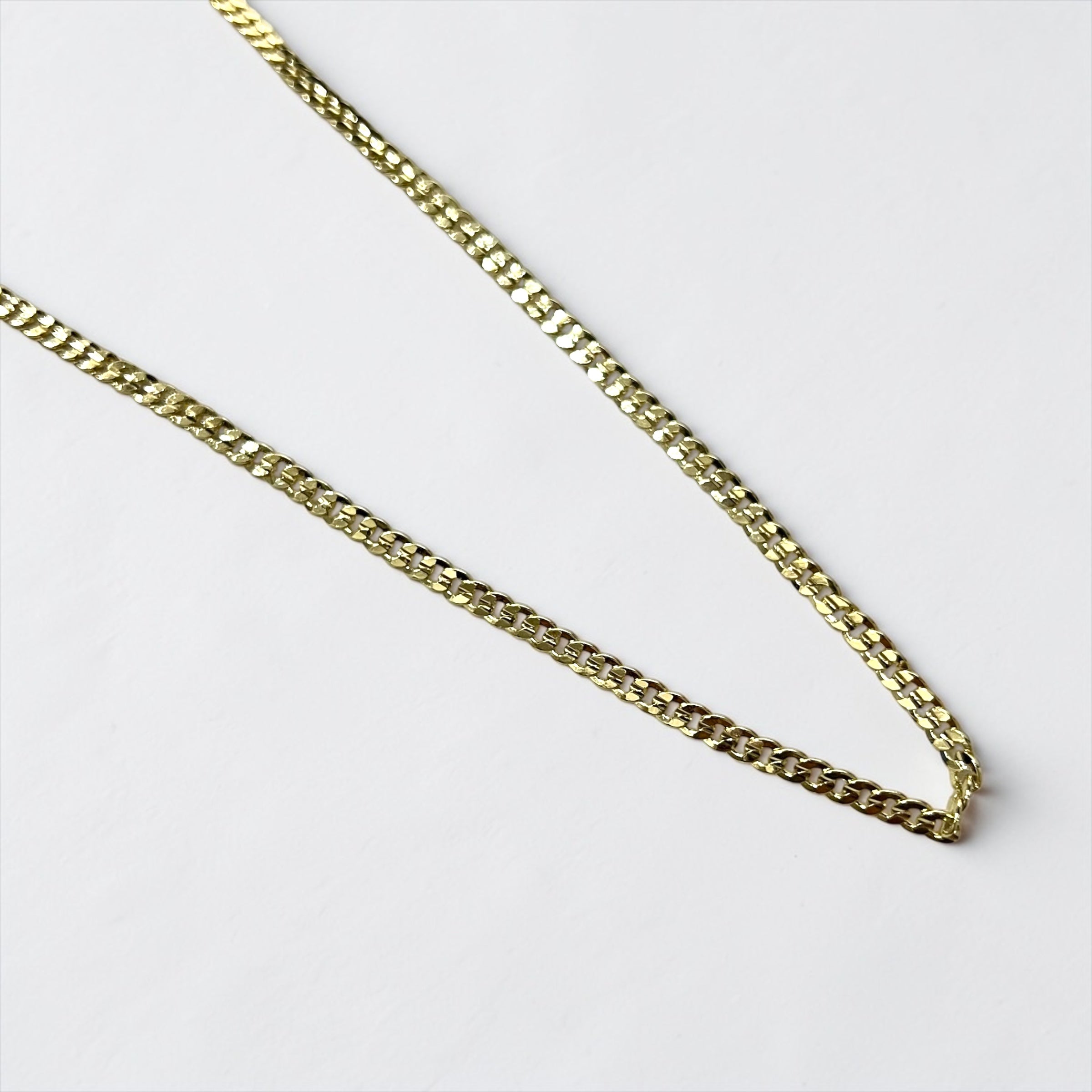 Sleek Mini Cuban Link Necklace 💛