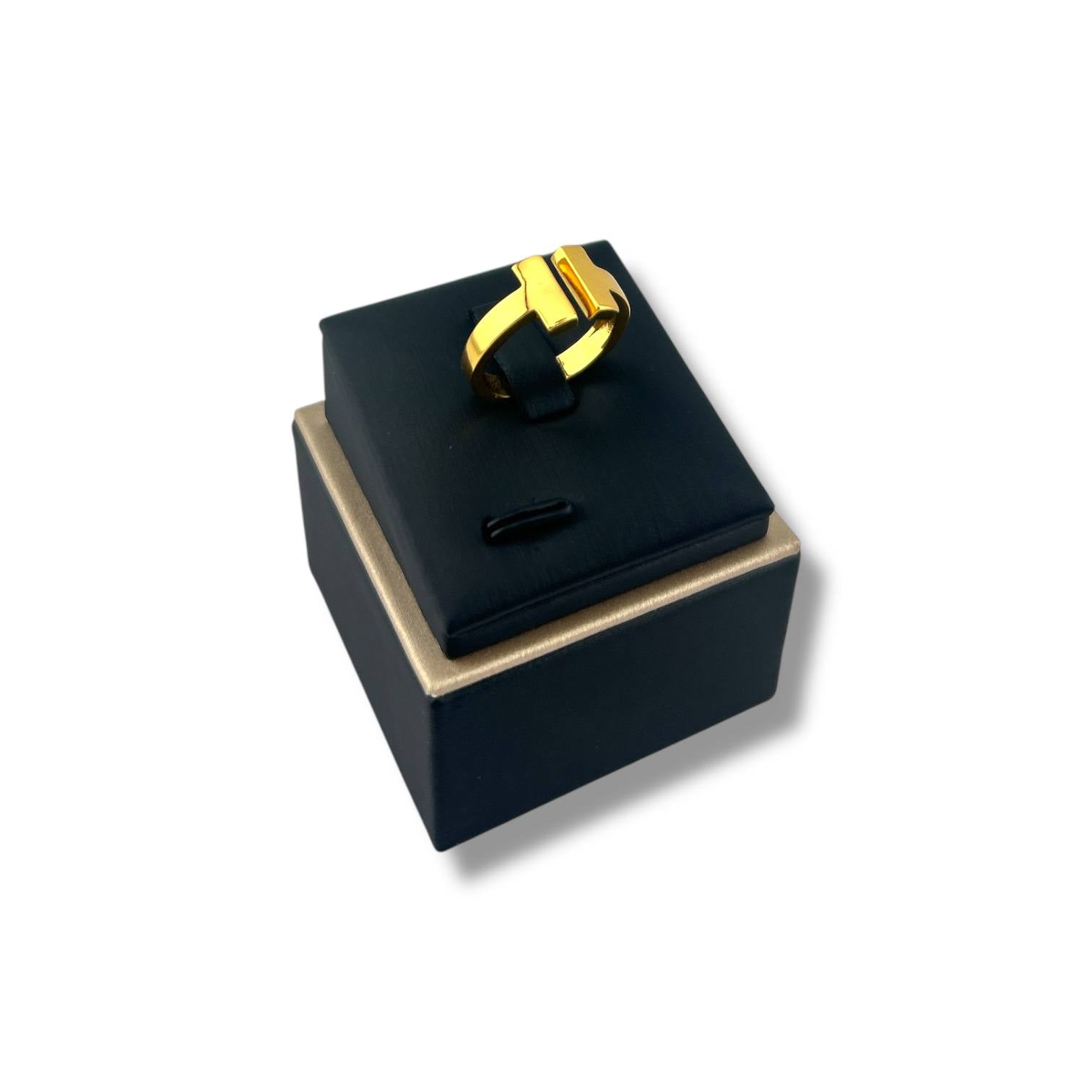 ✨ Minimalist Twin Bar Gold Ring