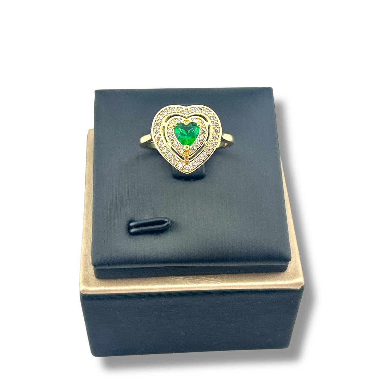 💚 Emerald Heart Halo Ring – Gold