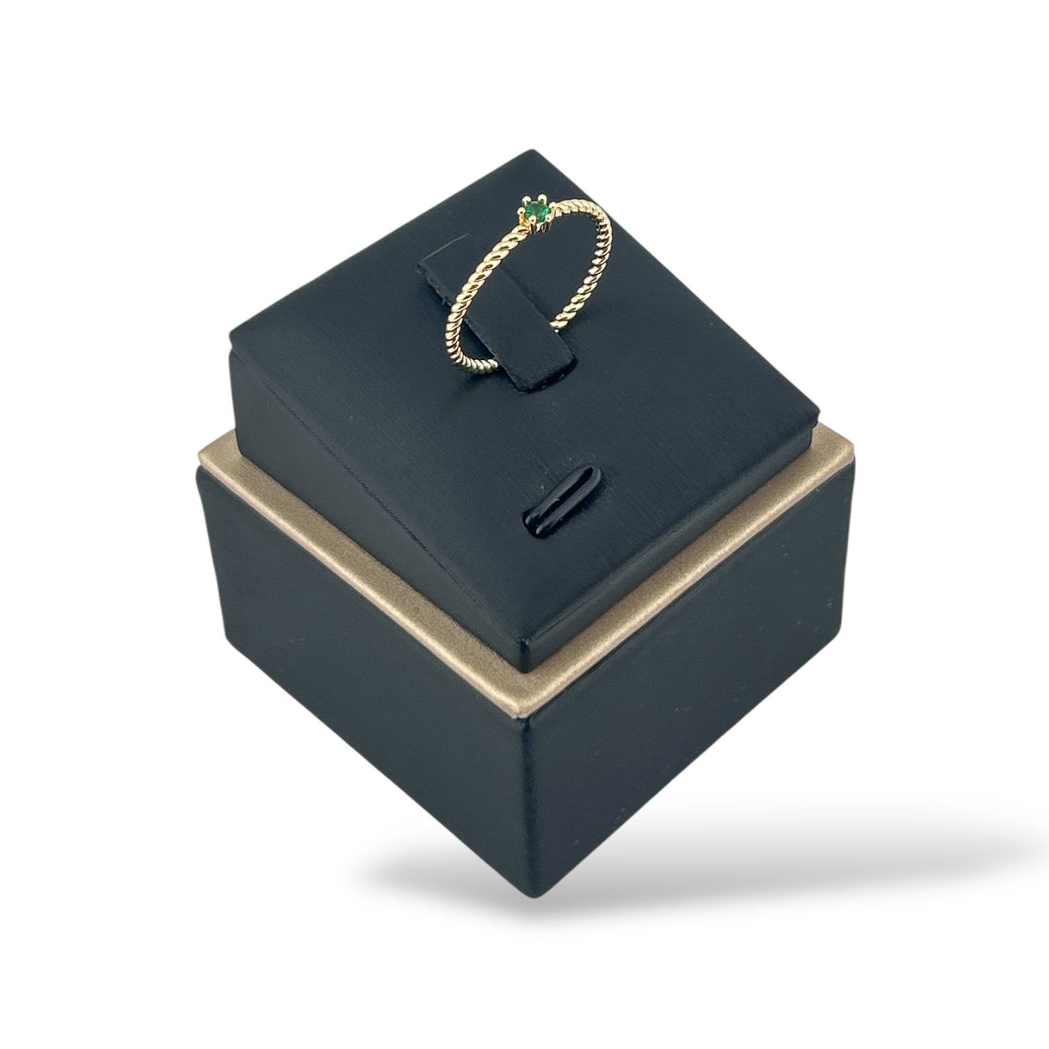 Whisper Ring – Gold