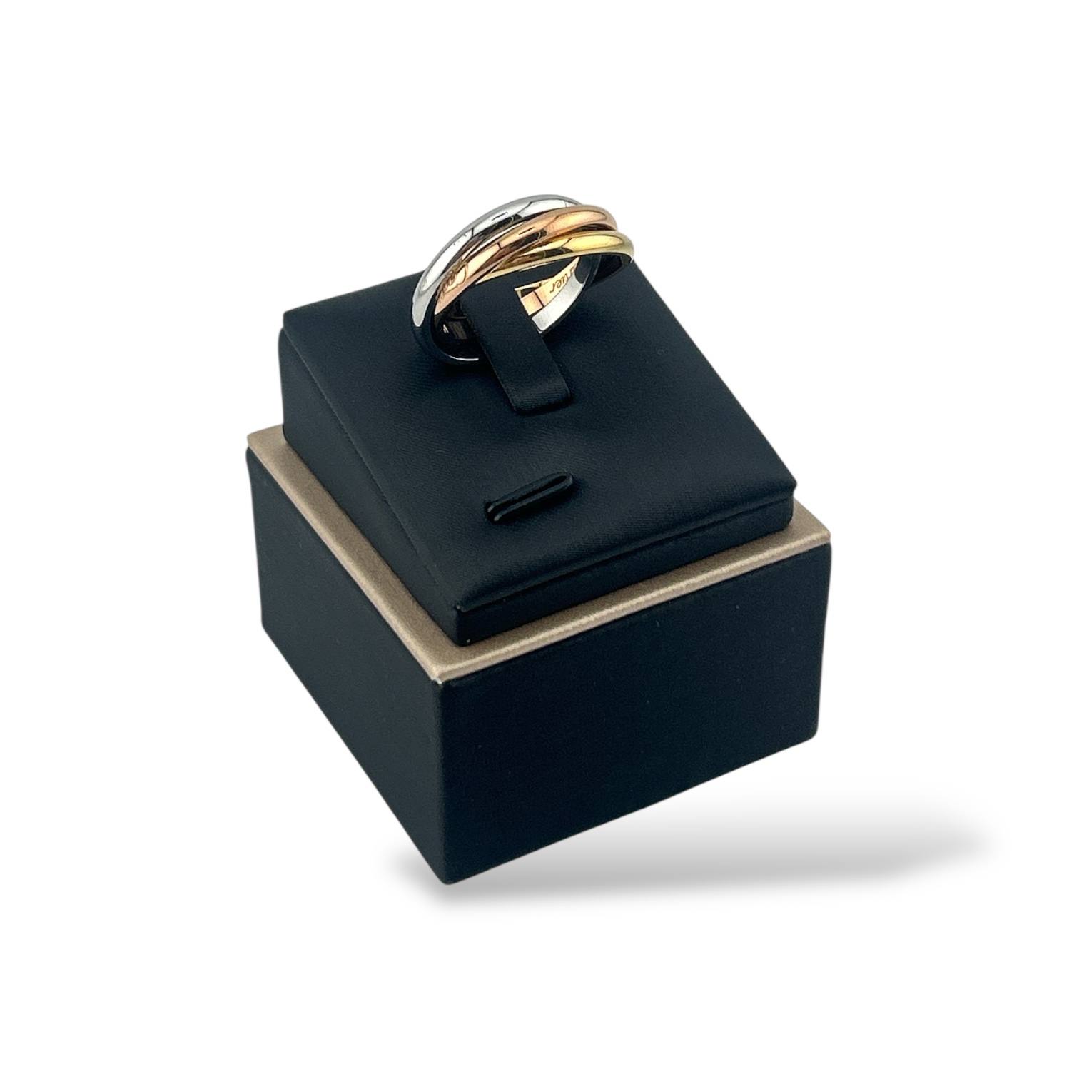 Cartier Interlock Ring – Gold, Silver & Rose Harmony 🔗✨