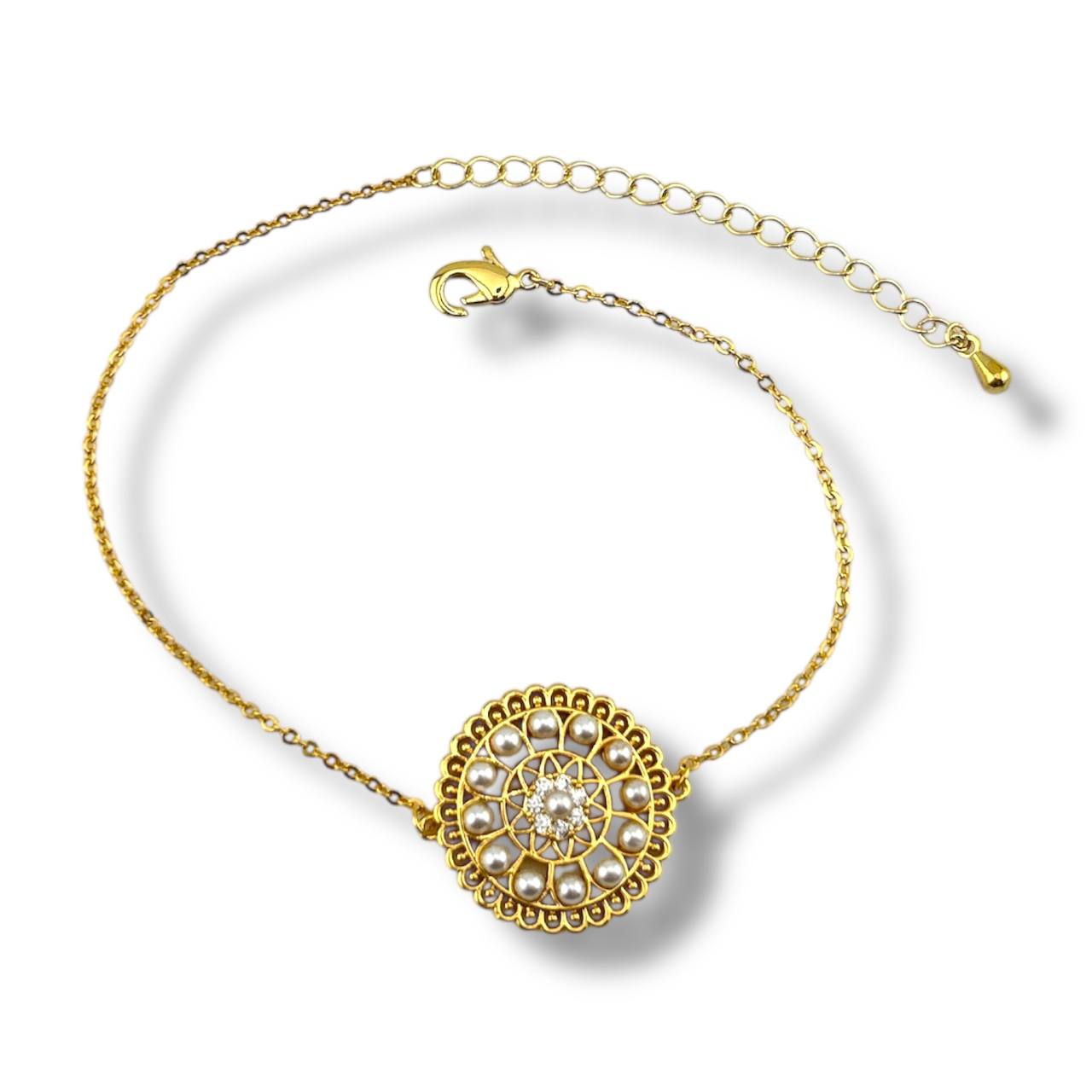 Celeste Bloom Bracelet – Gold & Pearl Radiance