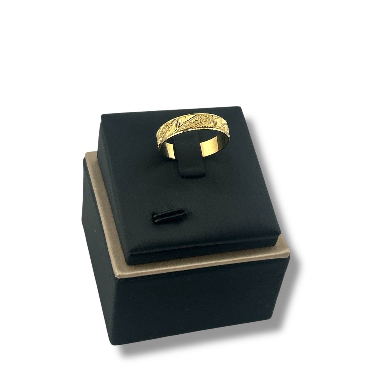 Etched Elegance Band β Silver & Gold