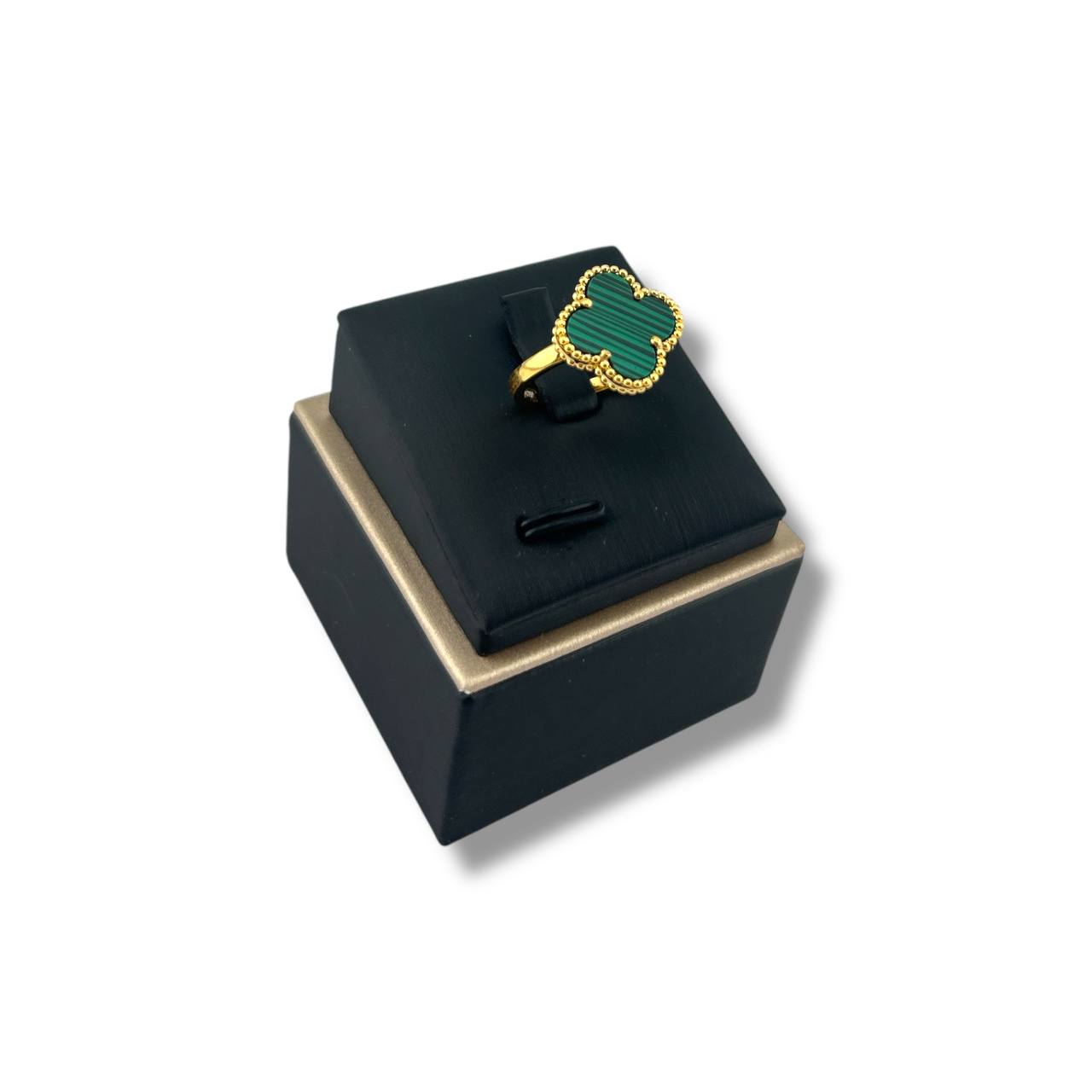 Crimson Clover Ring – Gold-Plated Elegance