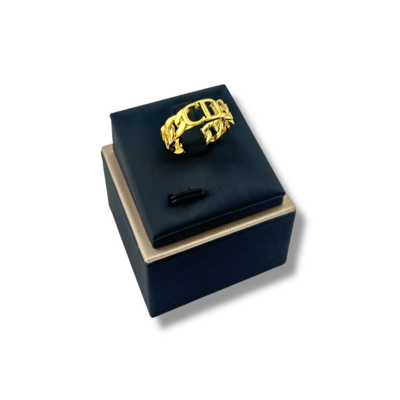 CD Link Band Ring – Luxe Gold Finish