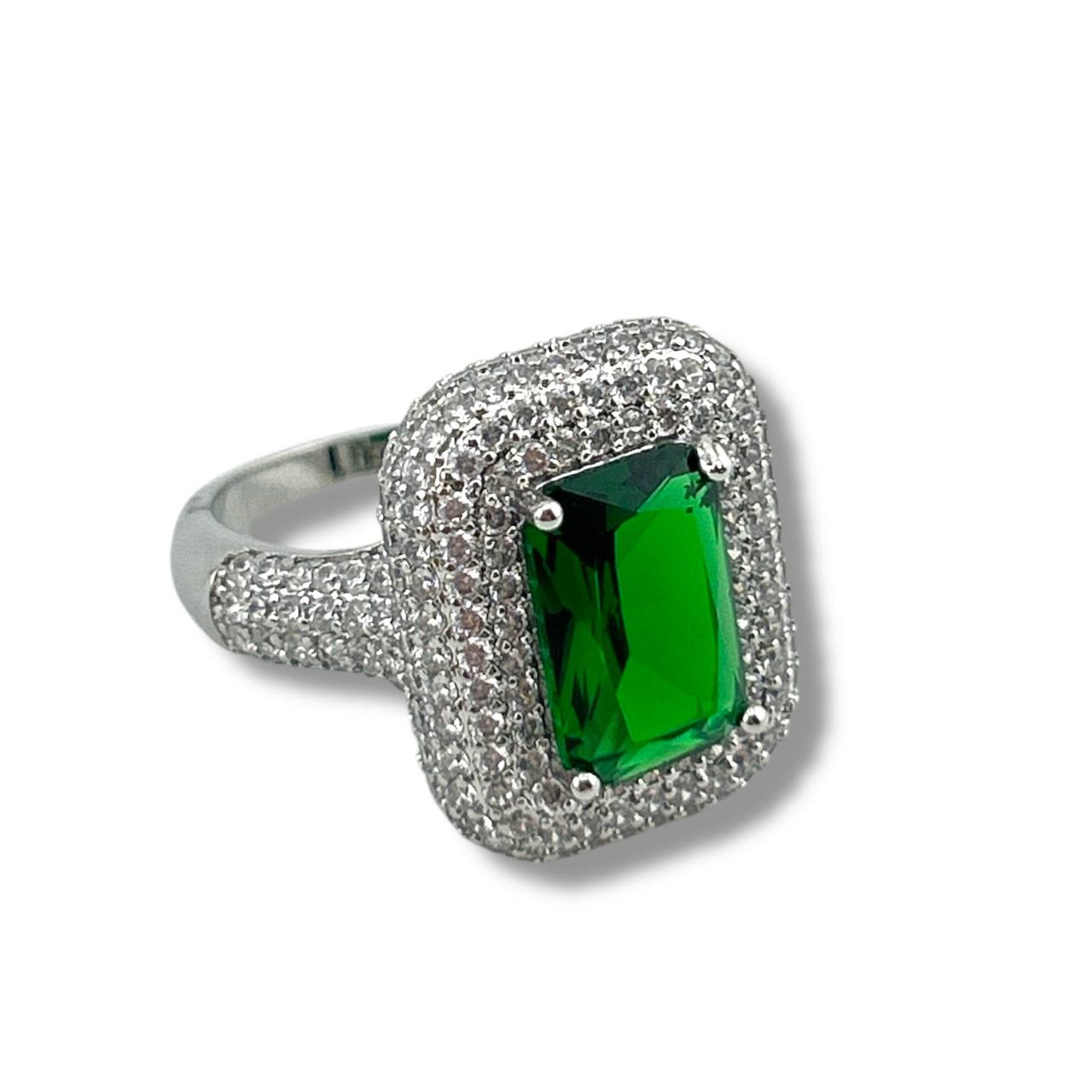 ✨ Royale Spark – Silver Gemstone Cocktail Ring