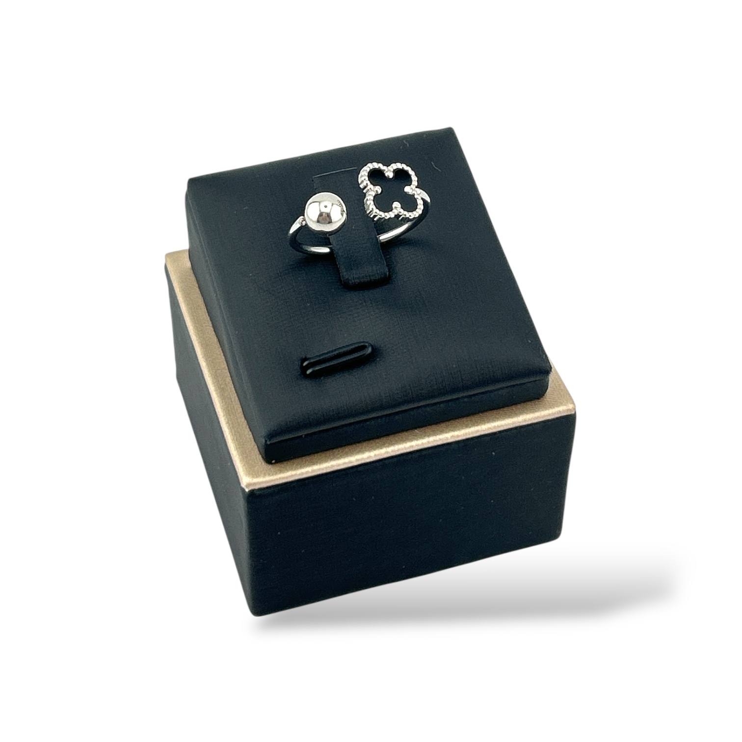 Silver VANCLEEF Ball Ring ā Chic Meets Charm šš