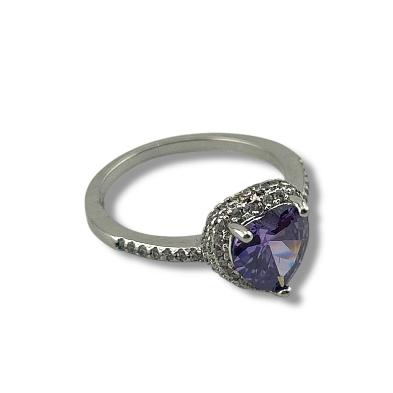 Crystal Heart Solitaire Ring – Silver Elegance