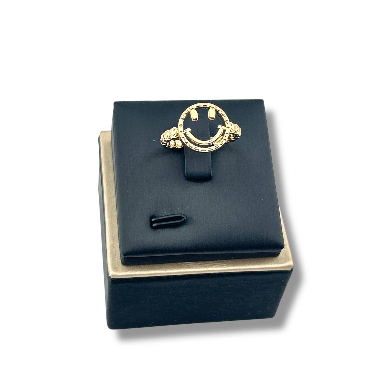 Smiley Gold Ring – Joyful Chic Vibes