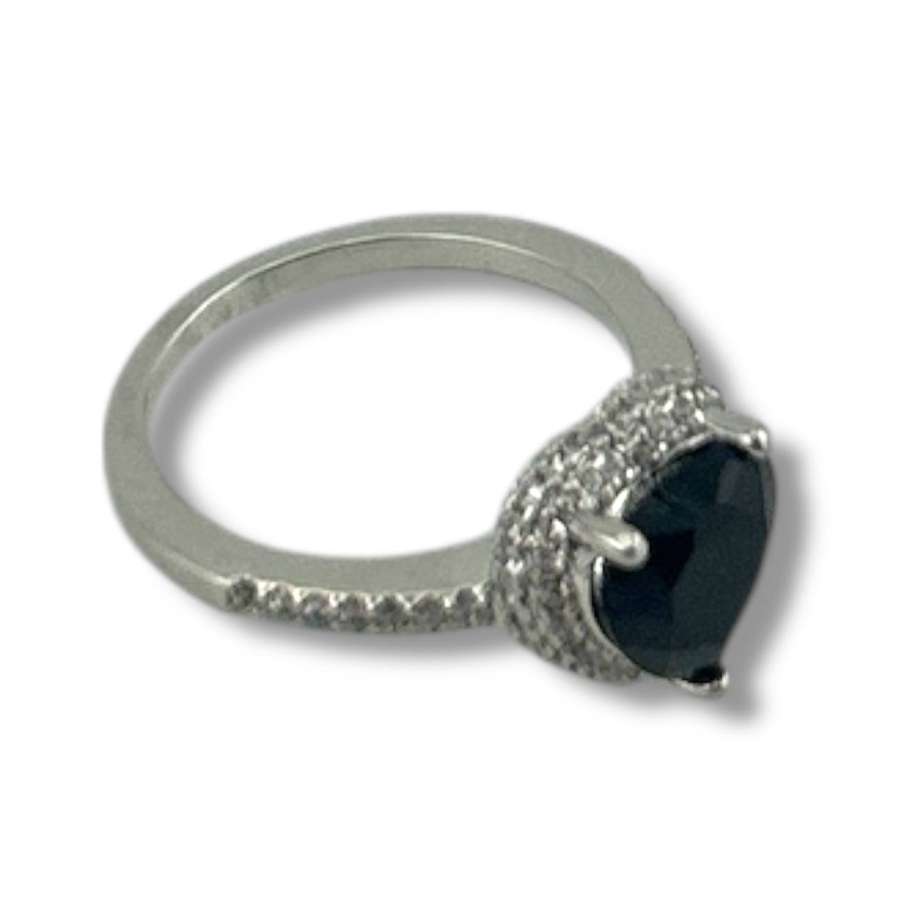 Crystal Heart Solitaire Ring – Silver Elegance