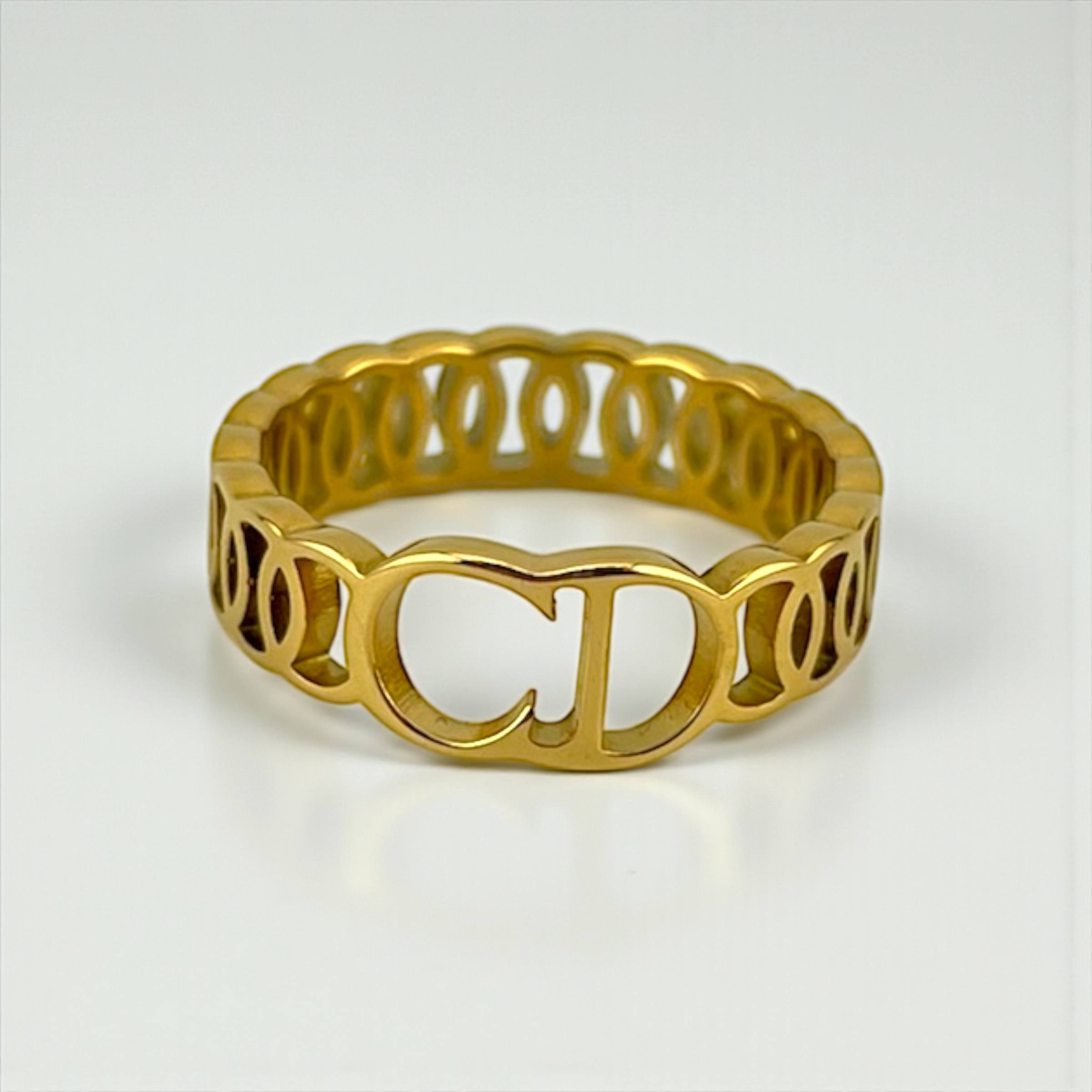 CD Luxury Initial Cut-Out Ring β 18K Gold-Plated β¨