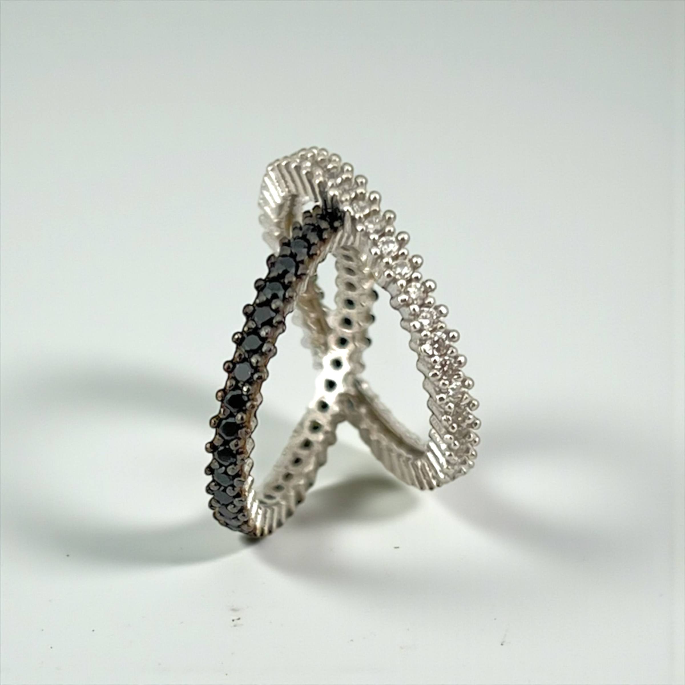 Silver 925 thin Harmony Ring – Black & Silver Duo