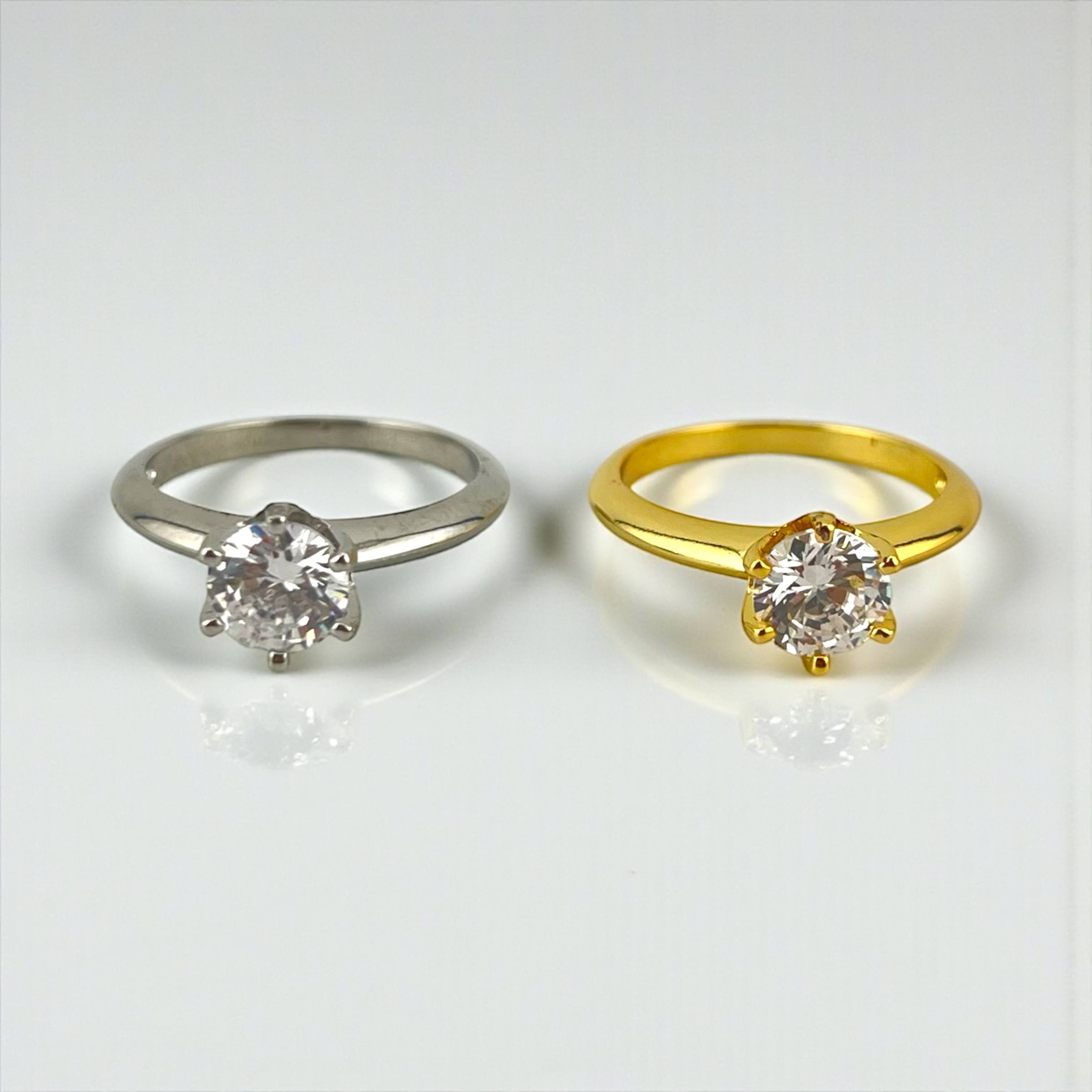 Solitaire GlowStone Classic Ring