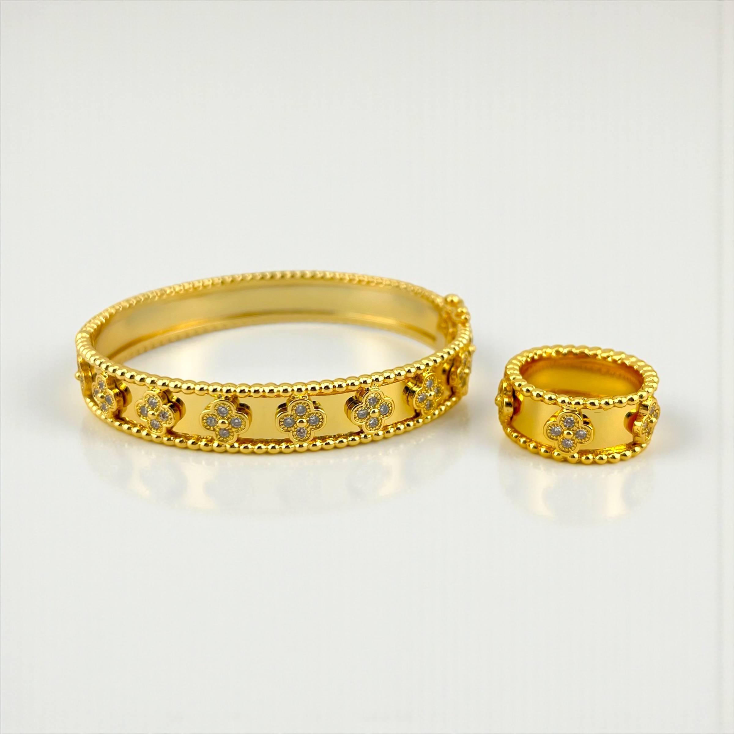 Vancleef Golden Clover Bangle & Ring Set