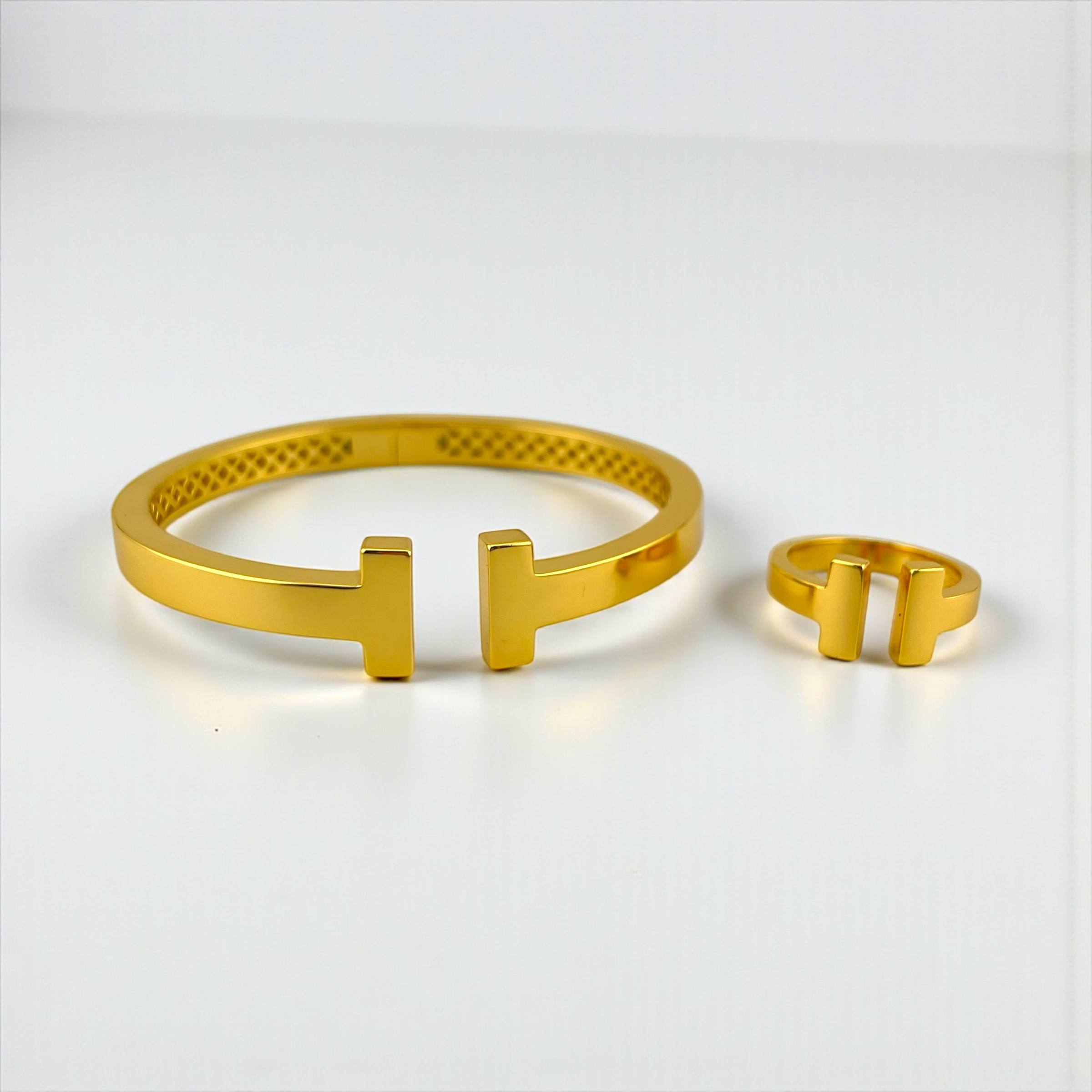 thick tiffany bangle & Ring Set