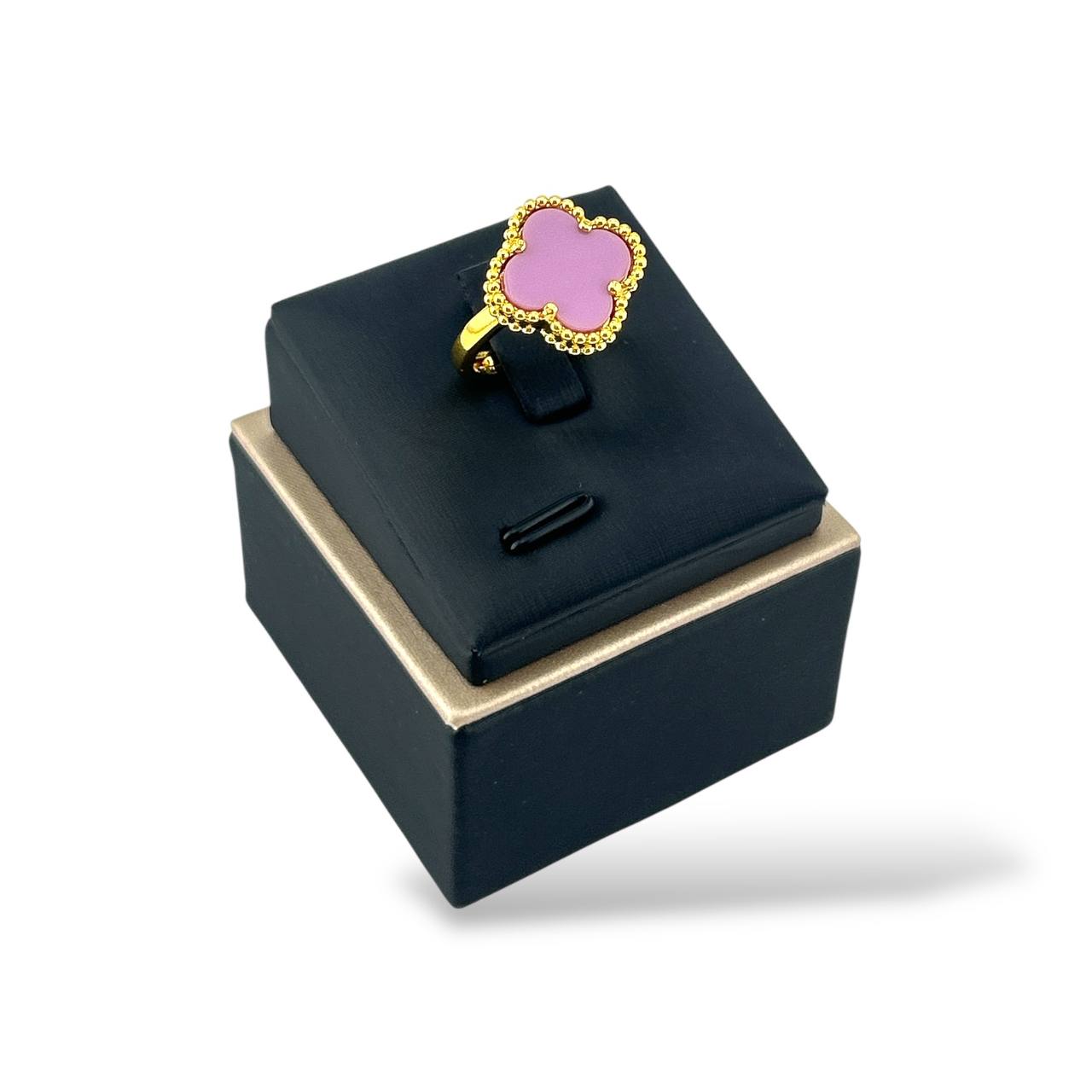 Vancleef Clover Ring ā Deep Blue Elegance šš