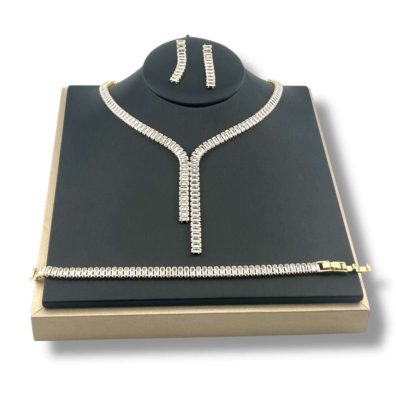 Tennis Set – Radiant Elegance in Every Detail ✨