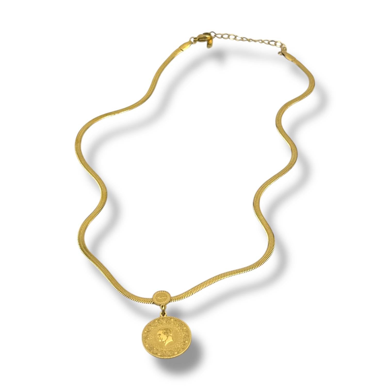 🪙 Ottoman Coin Medallion Necklace – Gold Elegance