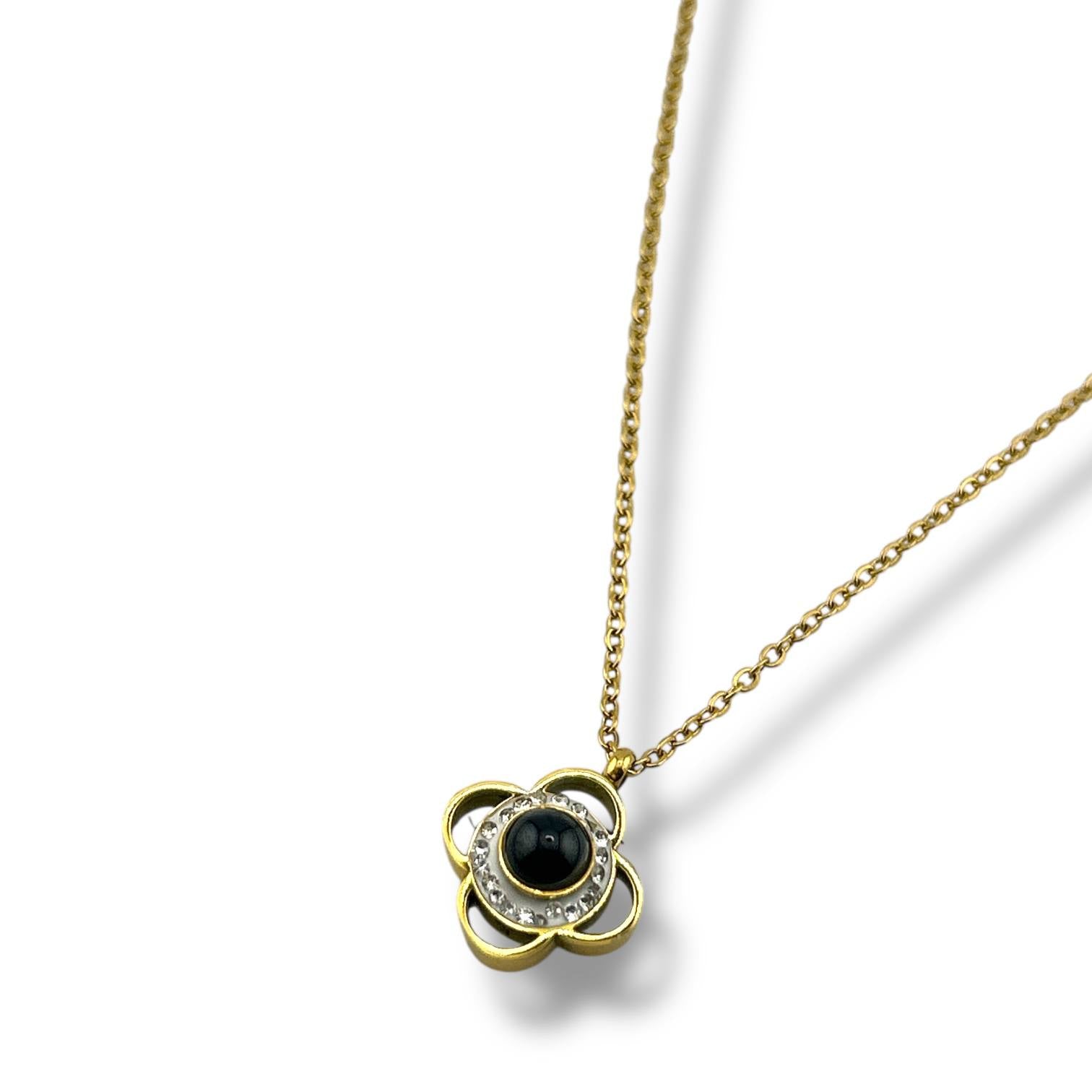 🌍 "I Love You" Projection Necklace – 18K Gold-Plated