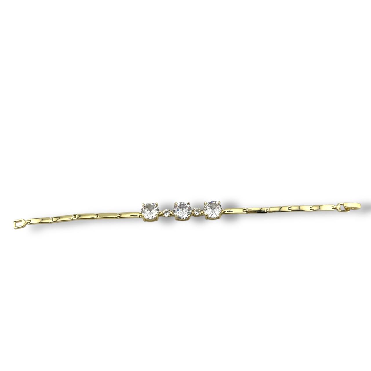 18K Gold-Plated Bracelet with Triple Crystal Accents – Elegant & Timeless