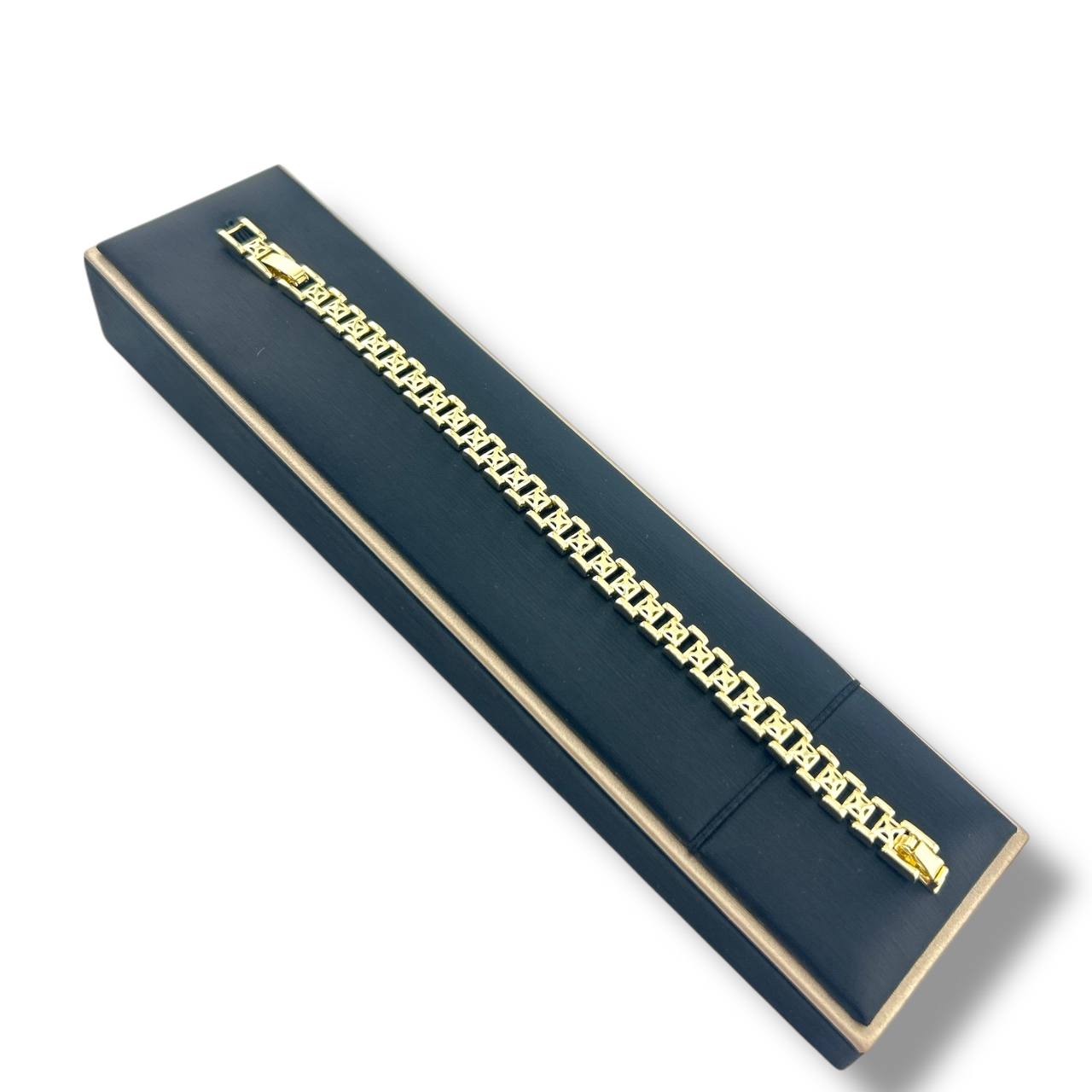 18K Gold-Plated Box Link Bracelet – Modern & Durable