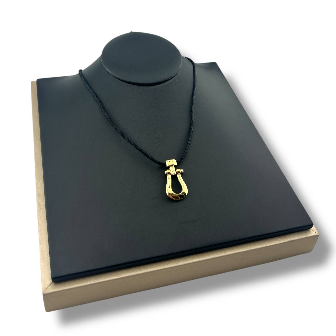 ⚓ Nautical Shackle Pendant Necklace – 18K Gold-Plated on Black Cord