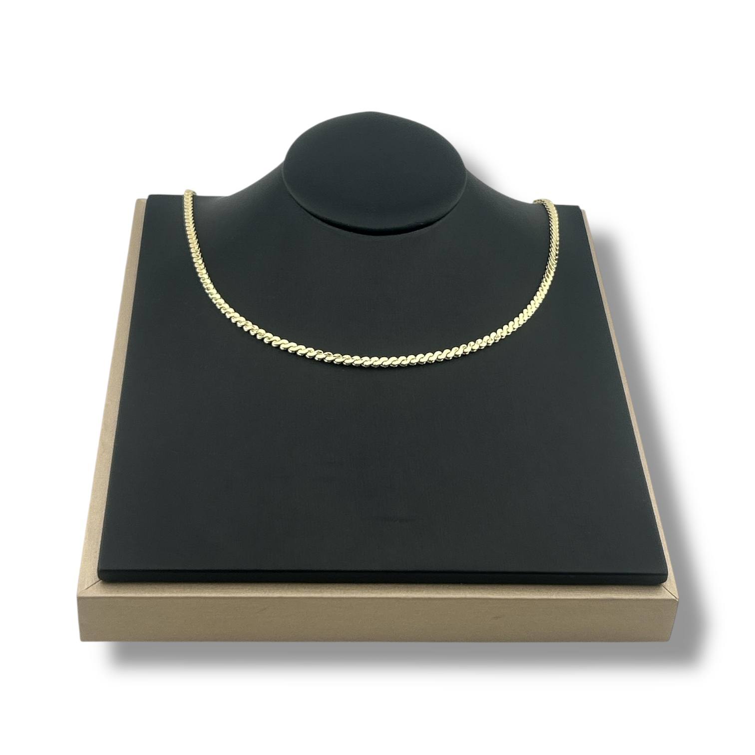 Poshewix ā Sleek Flat Snake Chain Necklace šāØ