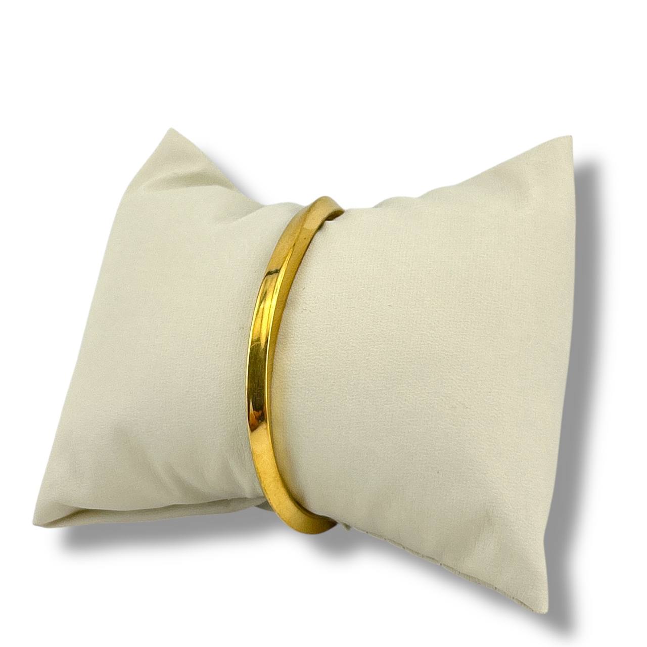 Classic Gold Bangle Bracelet ✨