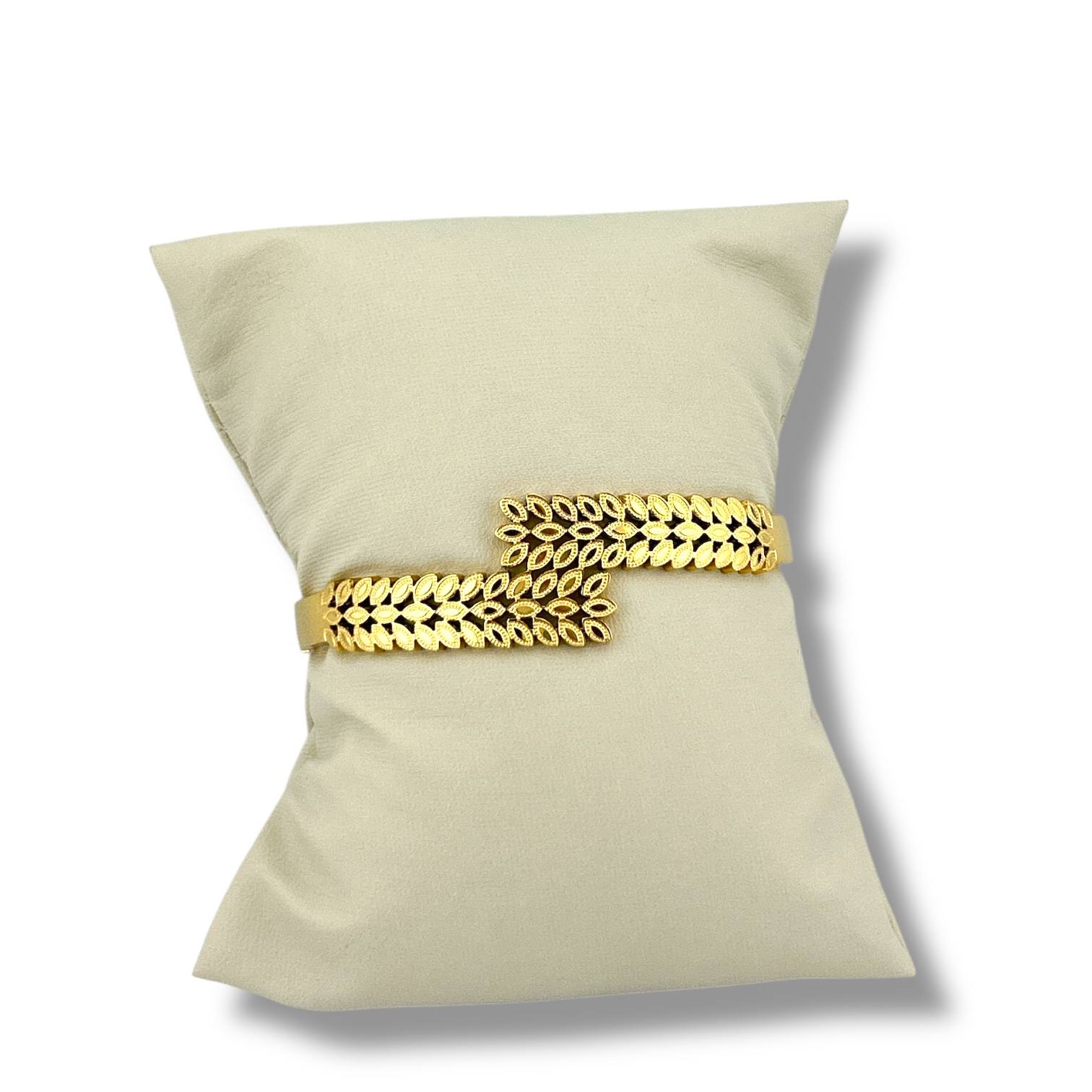 Golden Leaf Crown Bangle đ