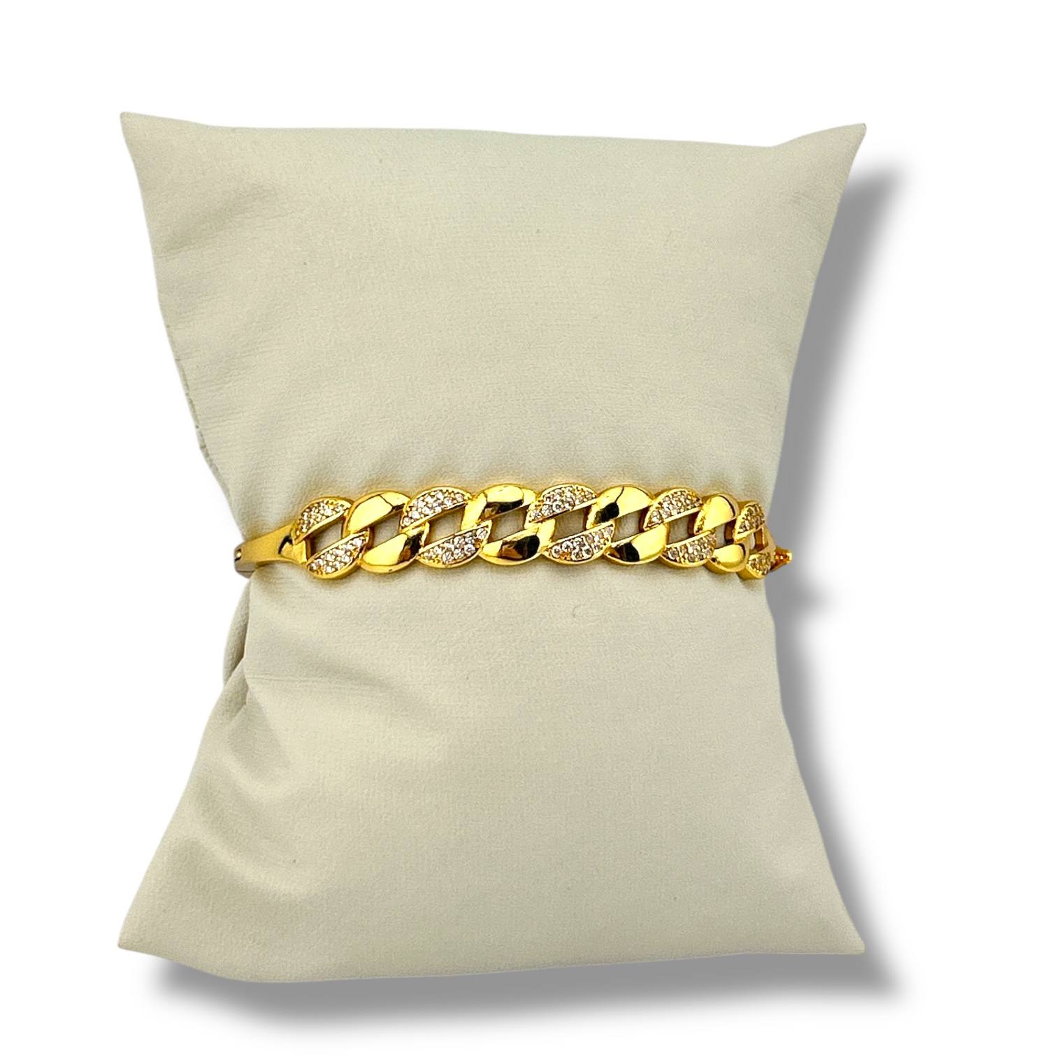 🔗 Golden Luxe Chain Bangle
